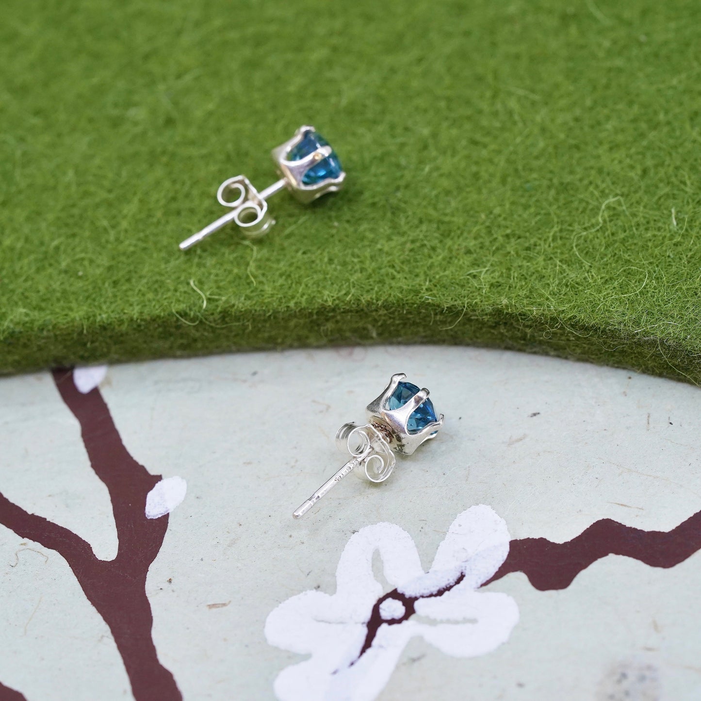 4mm, Vintage sterling silver earrings with blue topaz, 925 studs