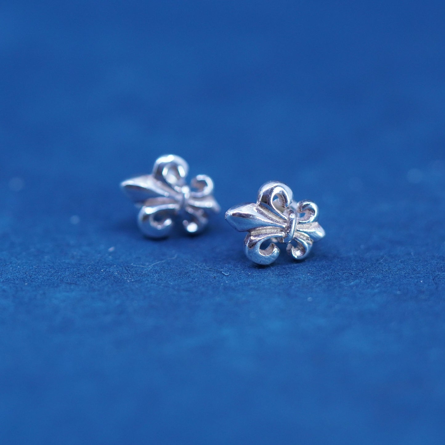 Vintage Sterling silver handmade earrings, 925 French fleur-de-lis studs