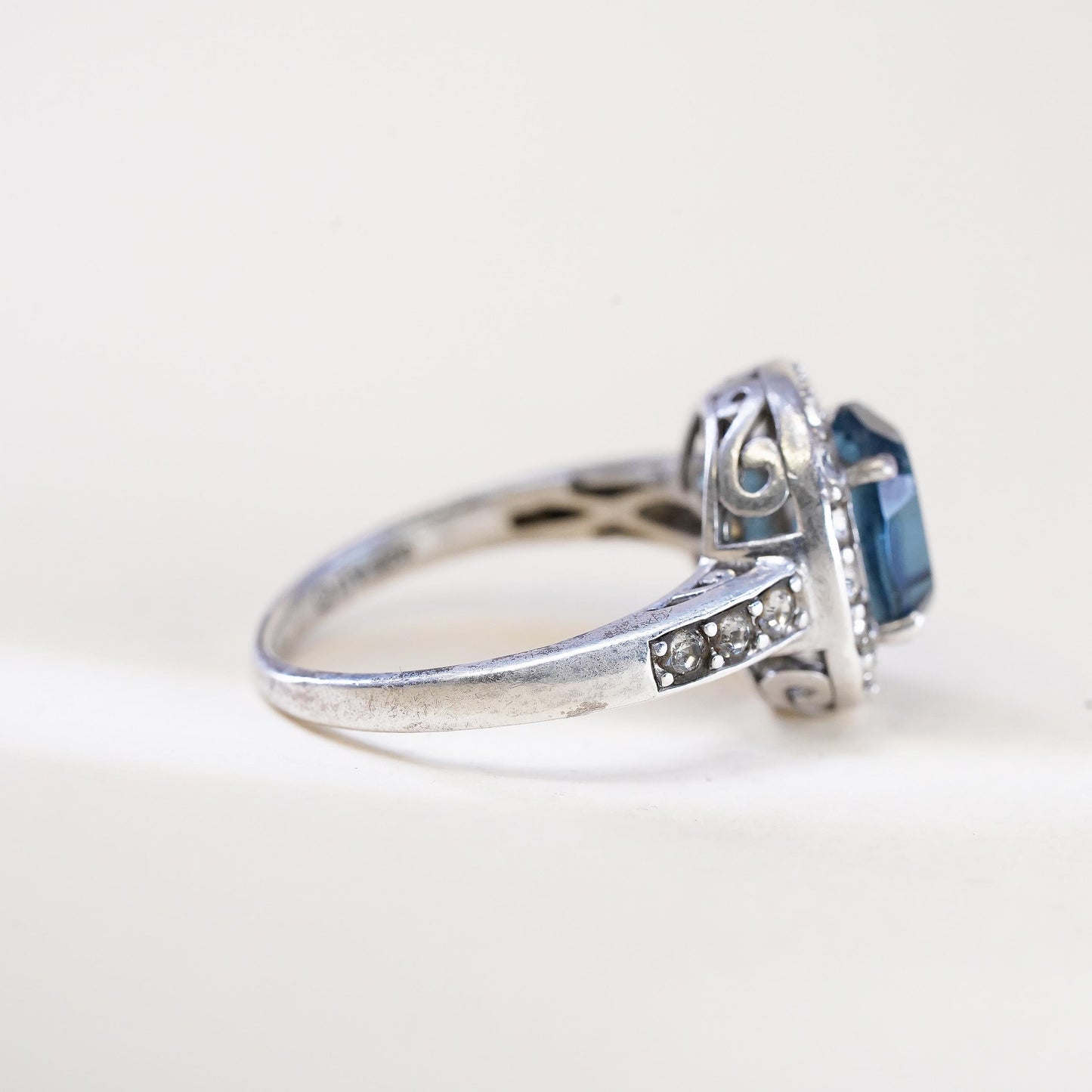Size 8, vintage sterling 925 silver filigree statement ring with oval topaz cz