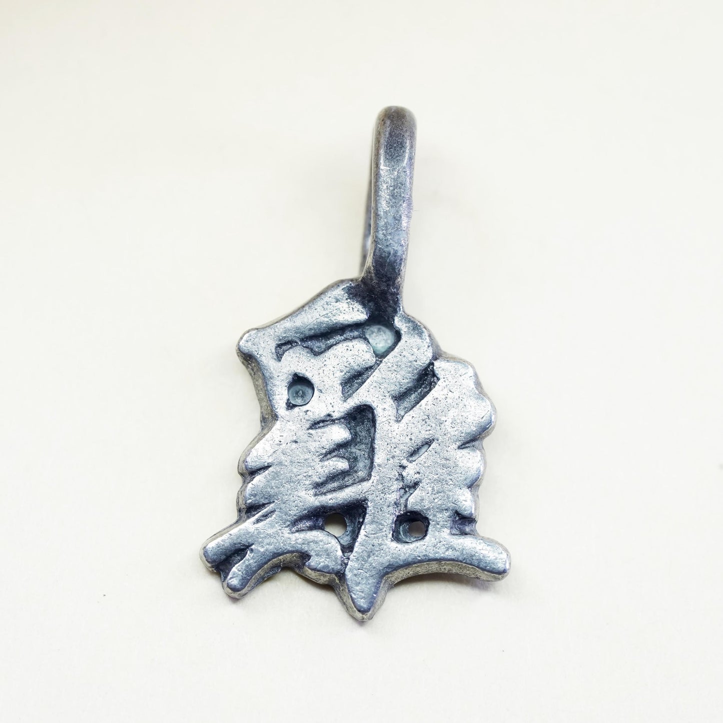 Vintage silver tone Chinese Calligraphy Character roster pendant