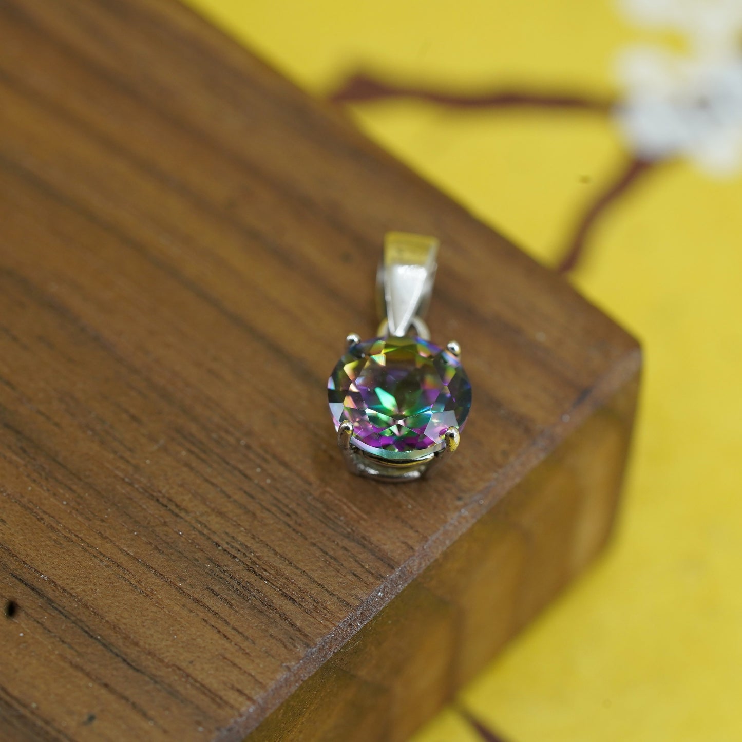 Vintage Sterling silver 925 tiny pendant with rainbow topaz
