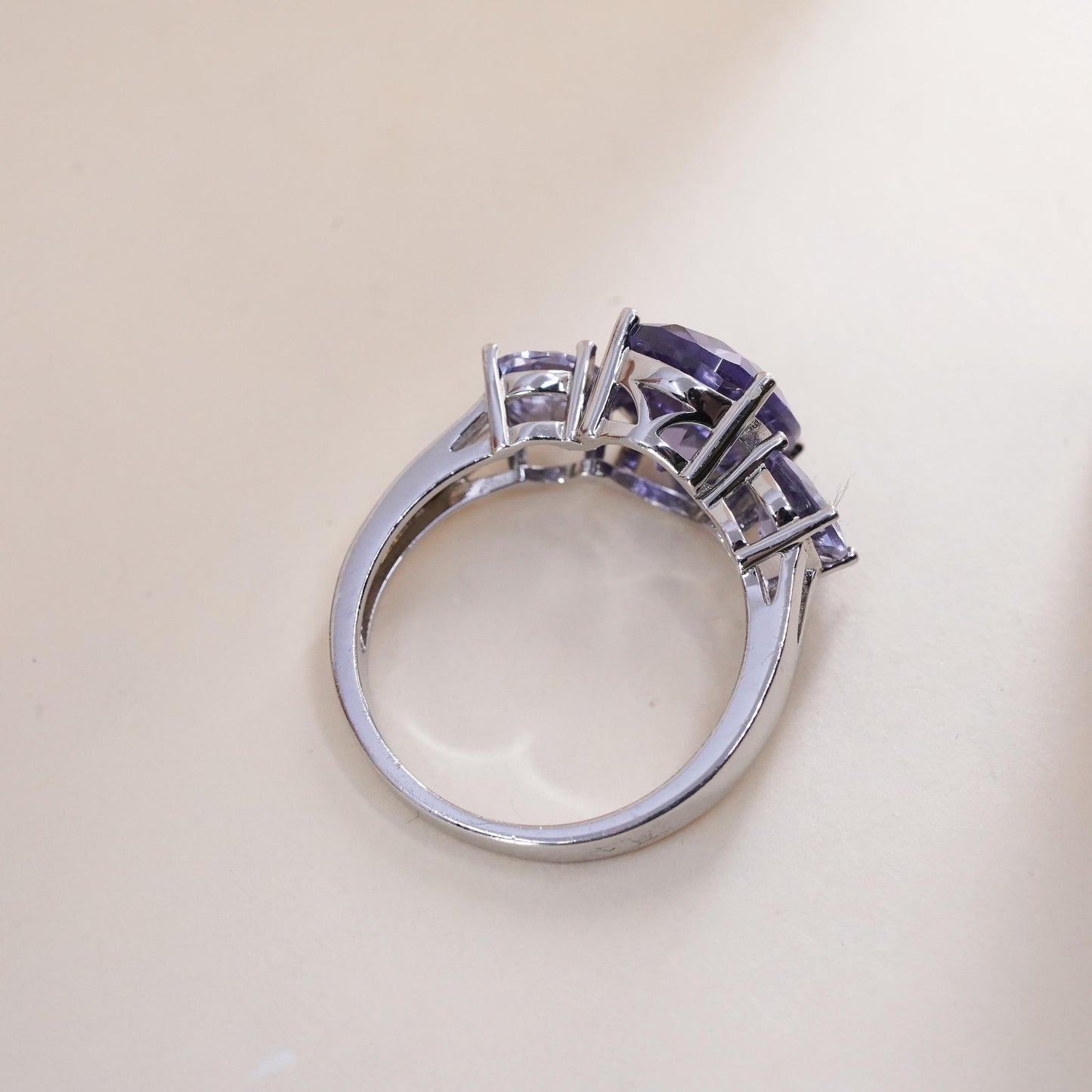 Size 9.25, Vintage sterling 925 silver handmade ring with oval amethyst