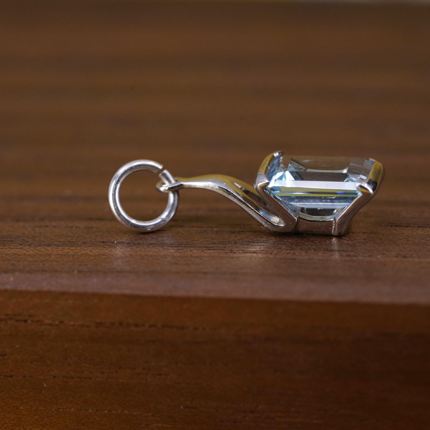Vintage Sterling silver 925 pendant with blue topaz