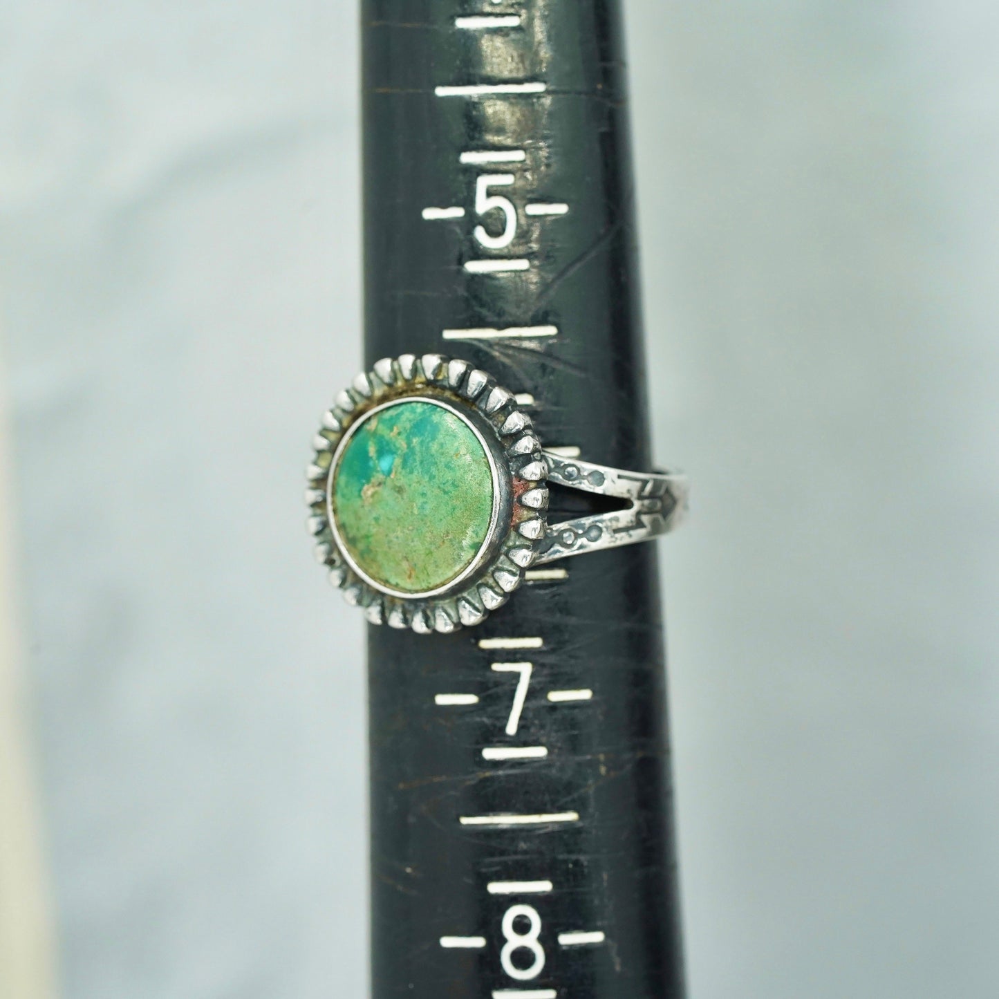 Size 6, vintage southwestern Sterling 925 silver handmade ring with turquoise