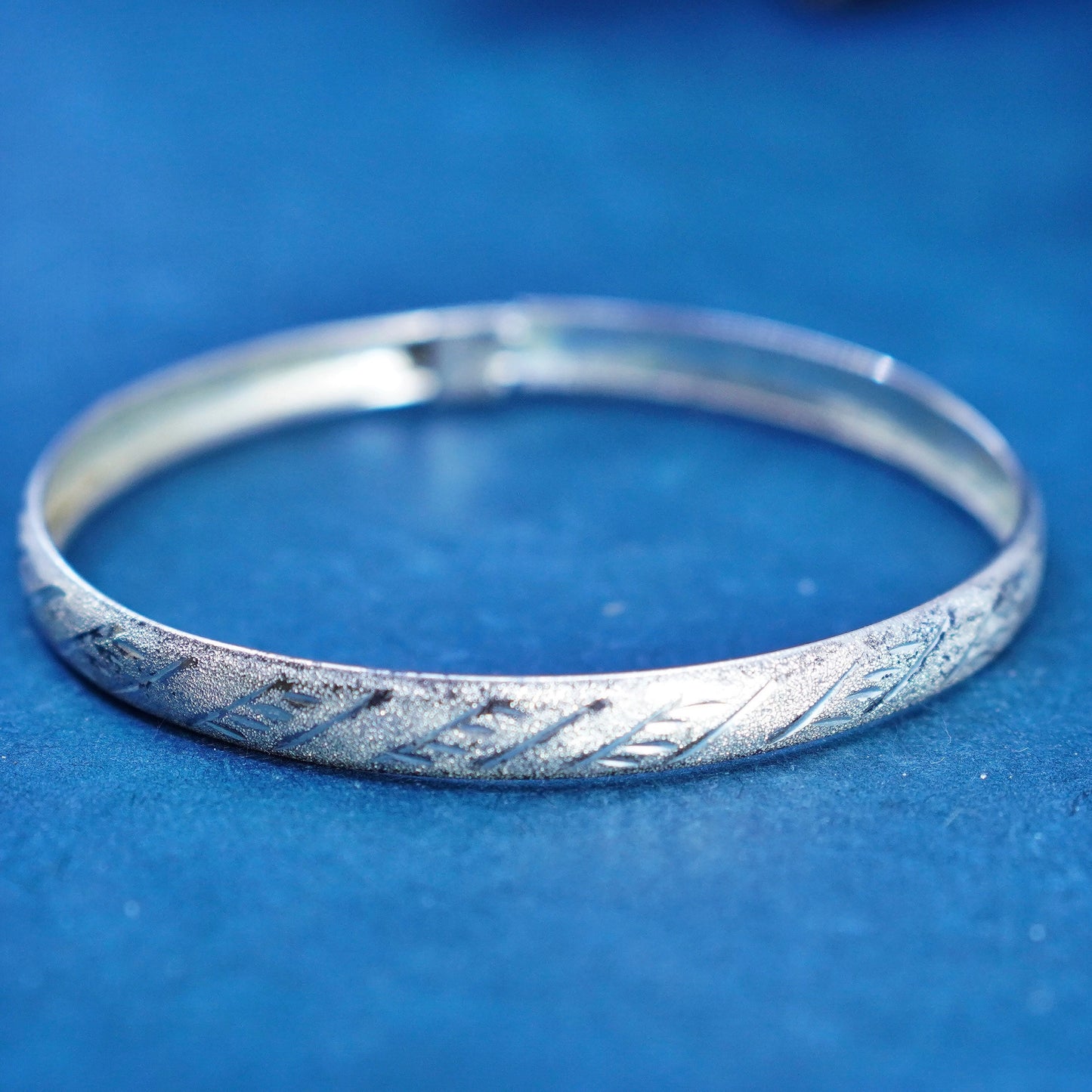 7”, Italy sterling silver handmade bracelet, 925 hinged floral textured bangle