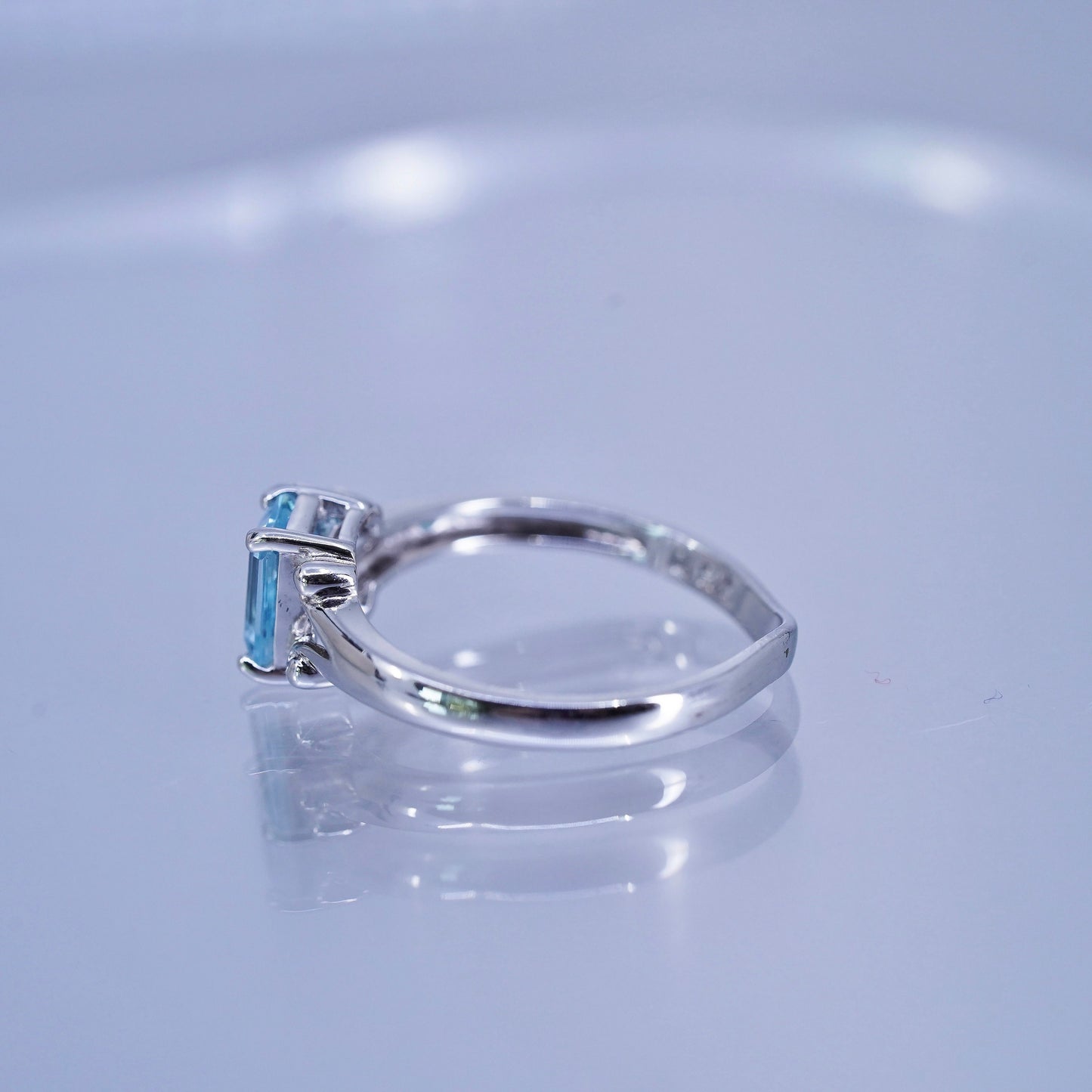 Size 8, vintage Sterling 925 silver handmade ring with blue topaz