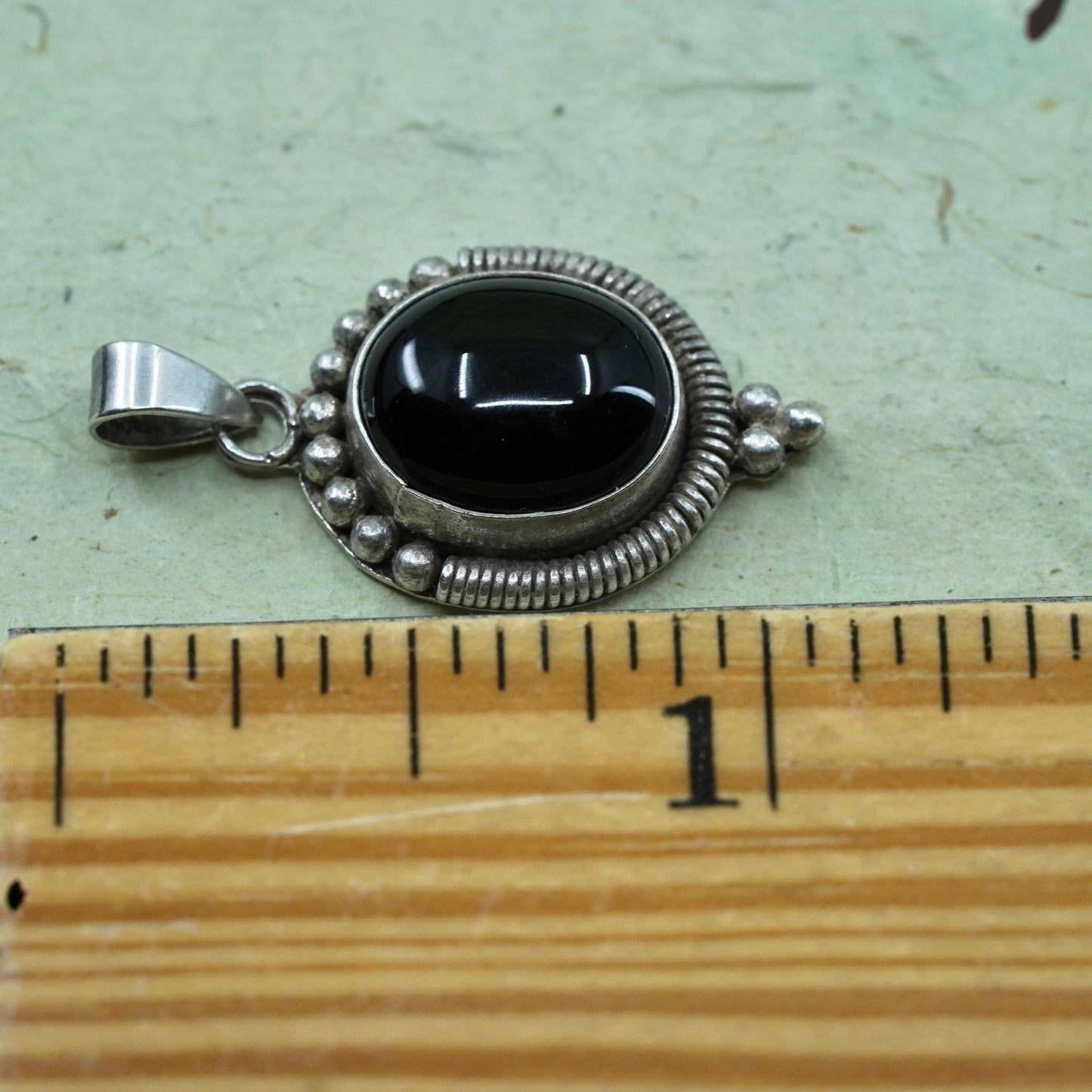Vintage Mexico Sterling 925 silver handmade pendant with oval onyx and cable