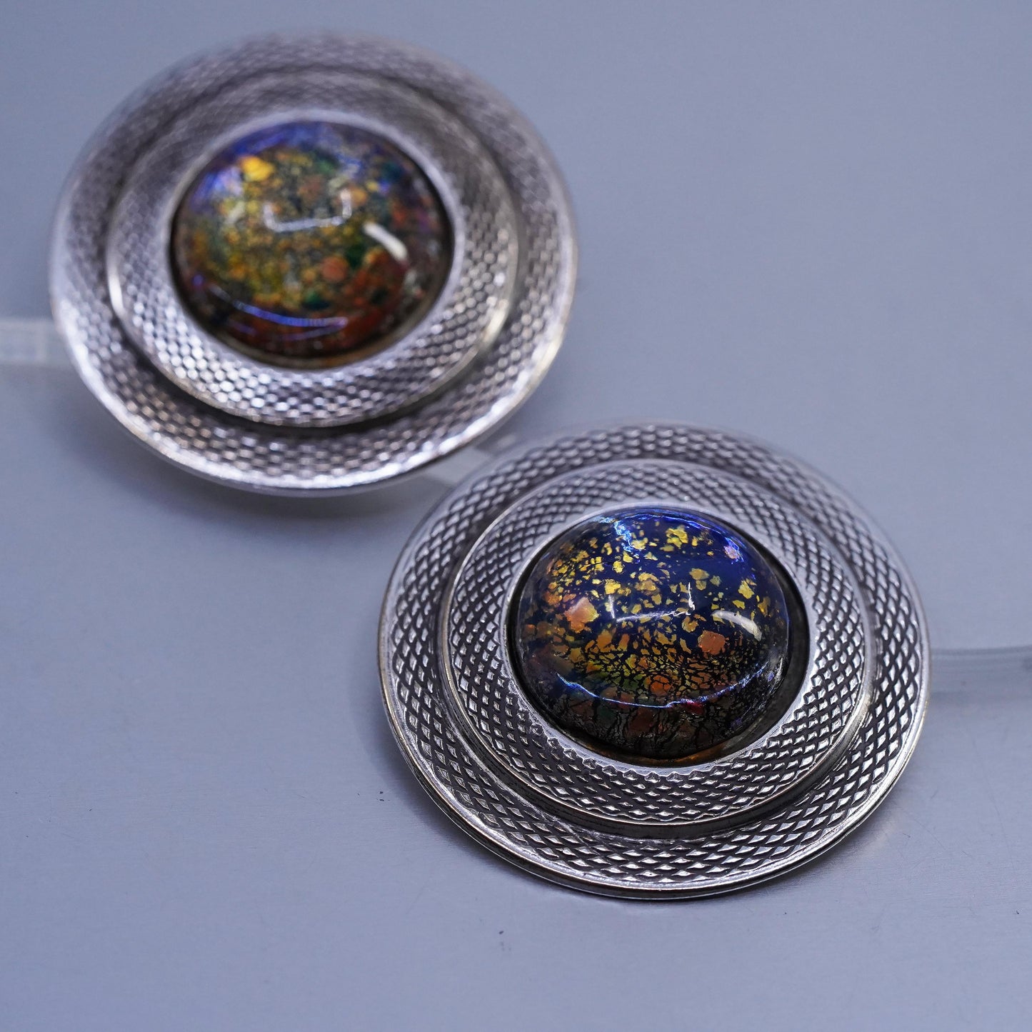 VTG Sterling 925 silver earrings, textured circle clip on dichroic glass bead
