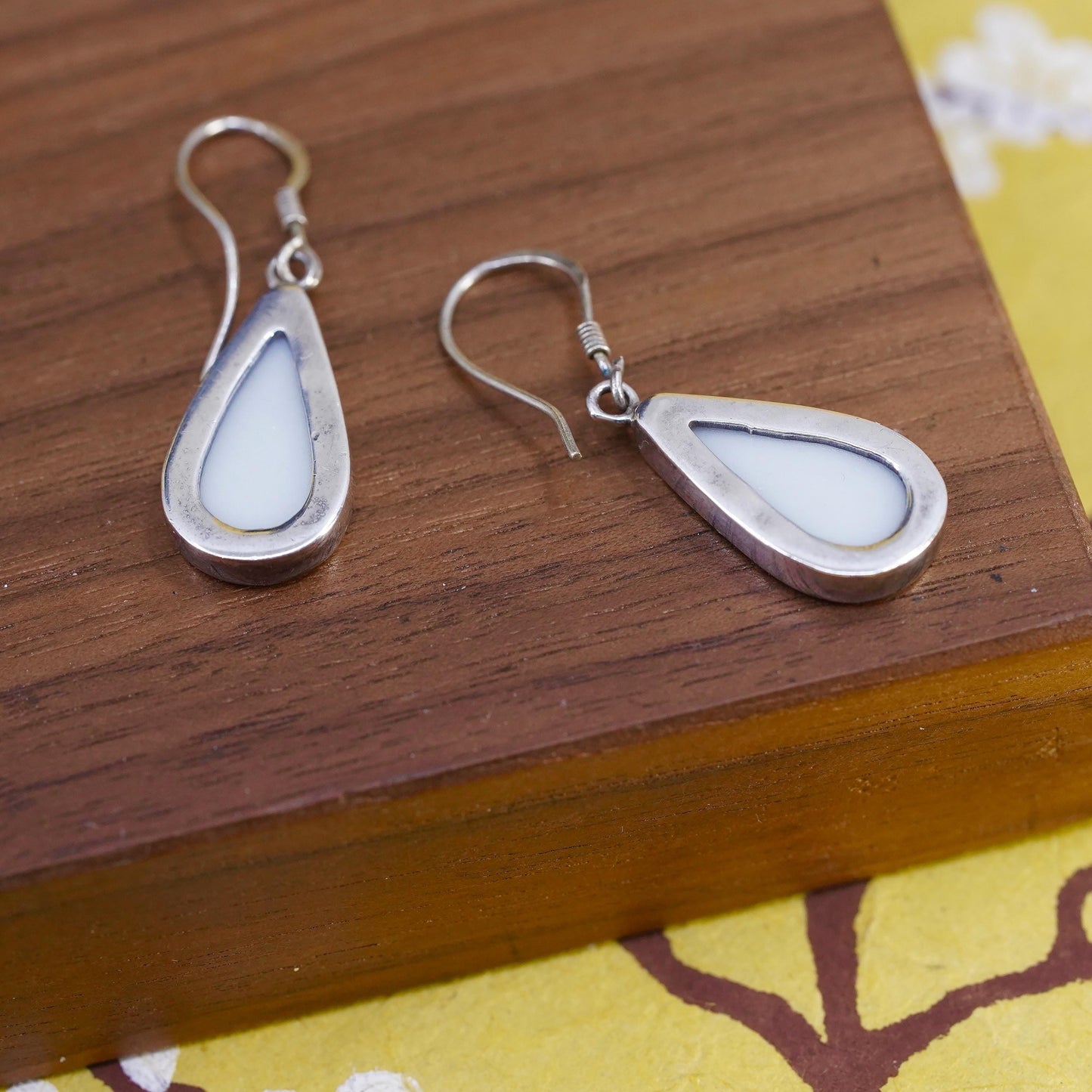 Vintage sterling 925 silver handmade earrings, w/ teardrop white agate dangles