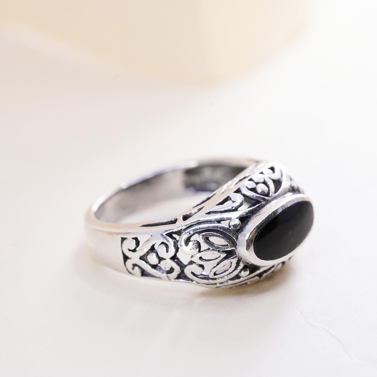 Size 8.25, Vintage sterling silver handmade ring, 925 band with onyx and filigree