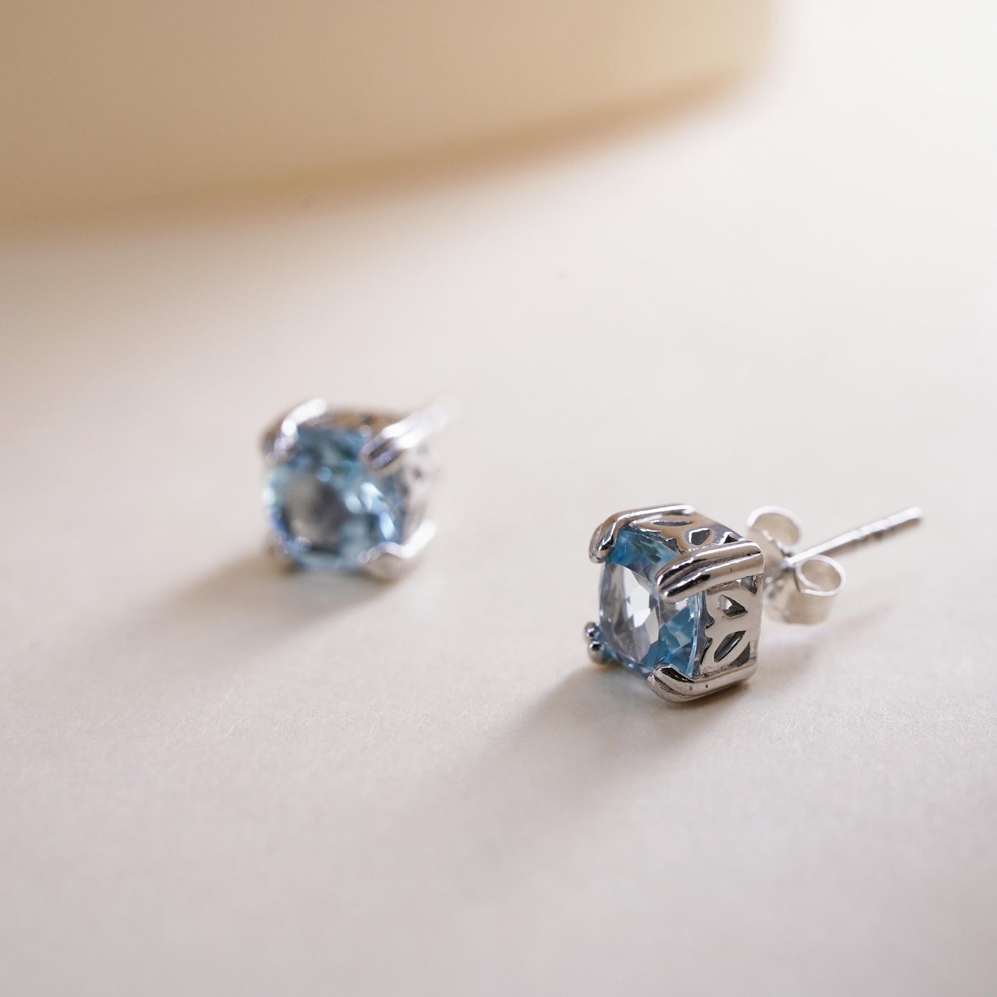 vintage Sterling 925 silver studs earrings with blue crystal