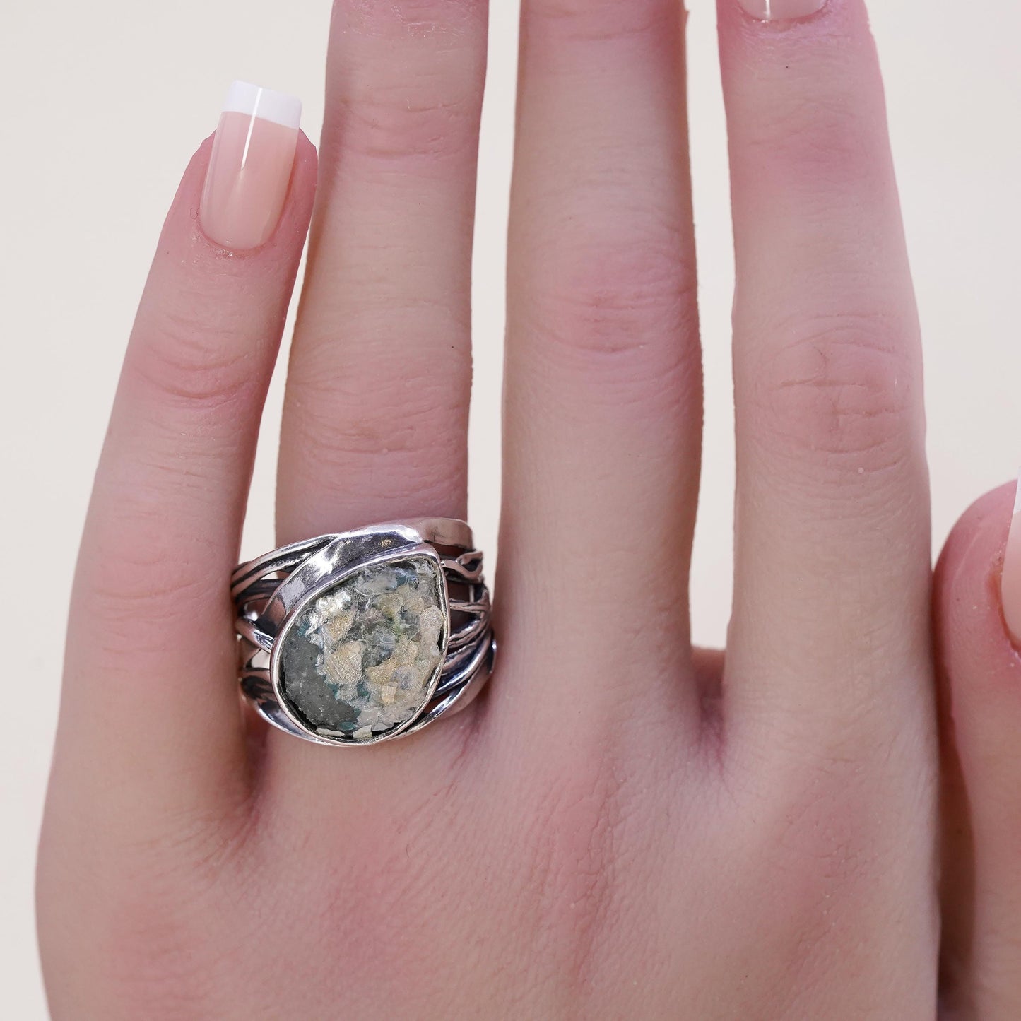 Size 10.25, Israel Pz Or Paz Sterling 925 silver ring teardrop Roman glass
