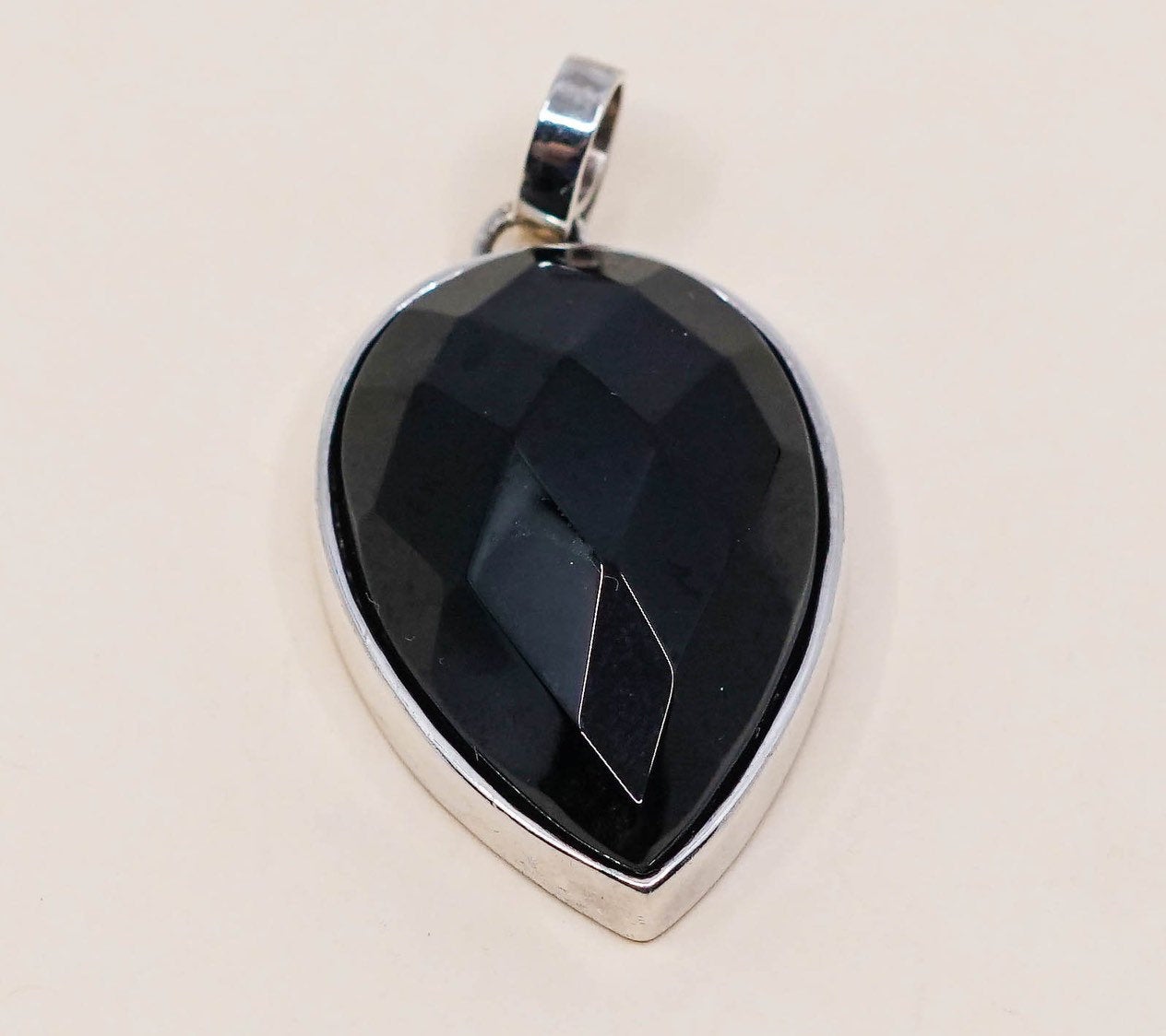 VTG handmade sterling silver pendant, Mexico 925 w/ teardrop shaped black onyx