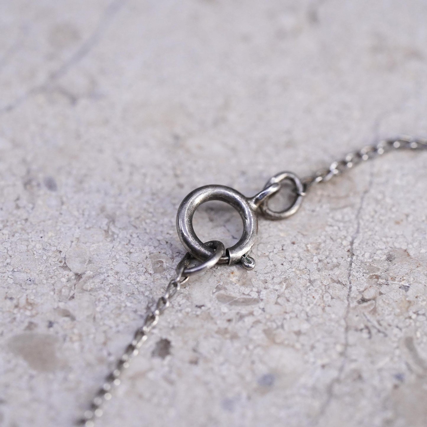 18", vintage Sterling silver necklace, 925 circle chain entwined circle pendant