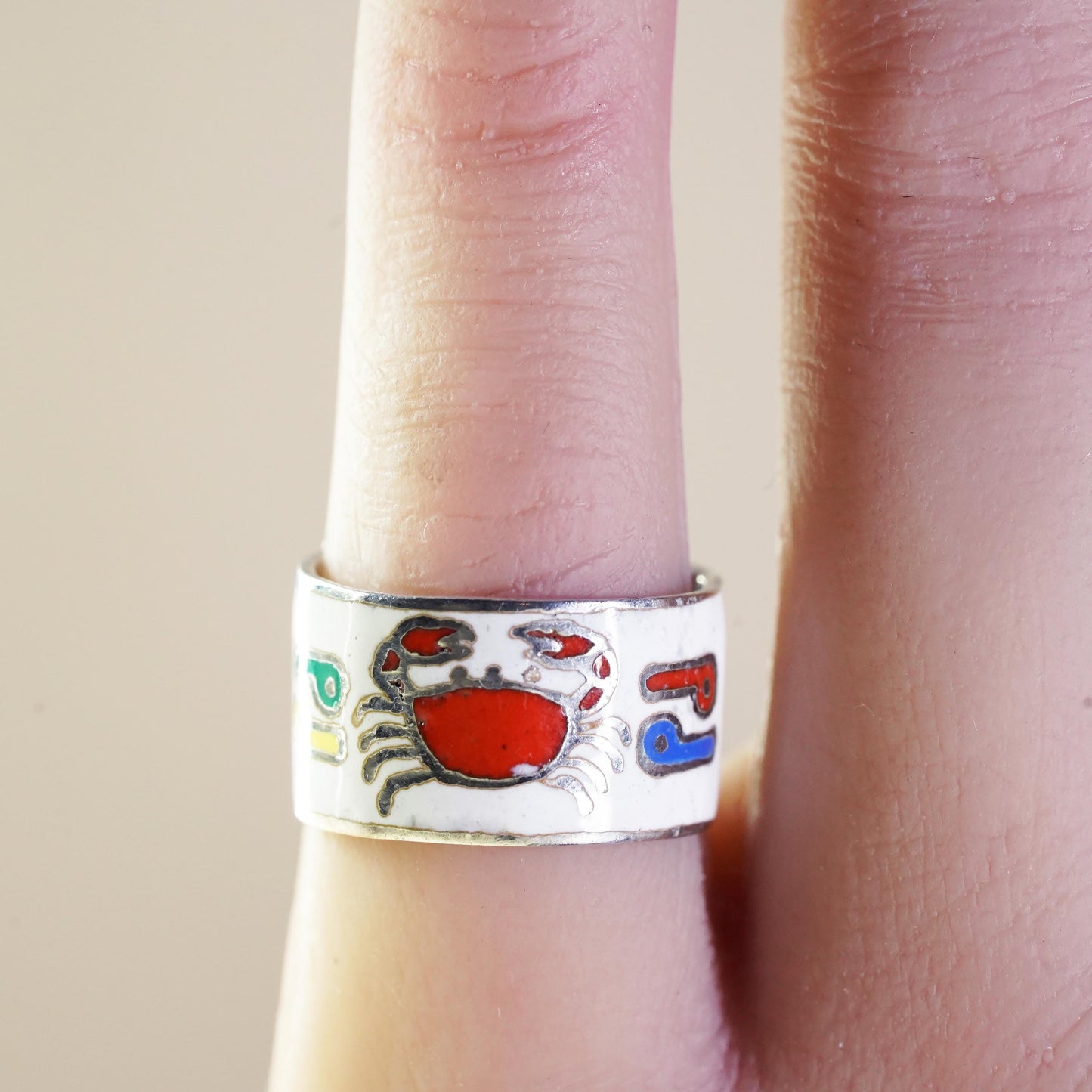 Size 4, vintage Sterling silver ring, 925 enamel tribal folk art statement band