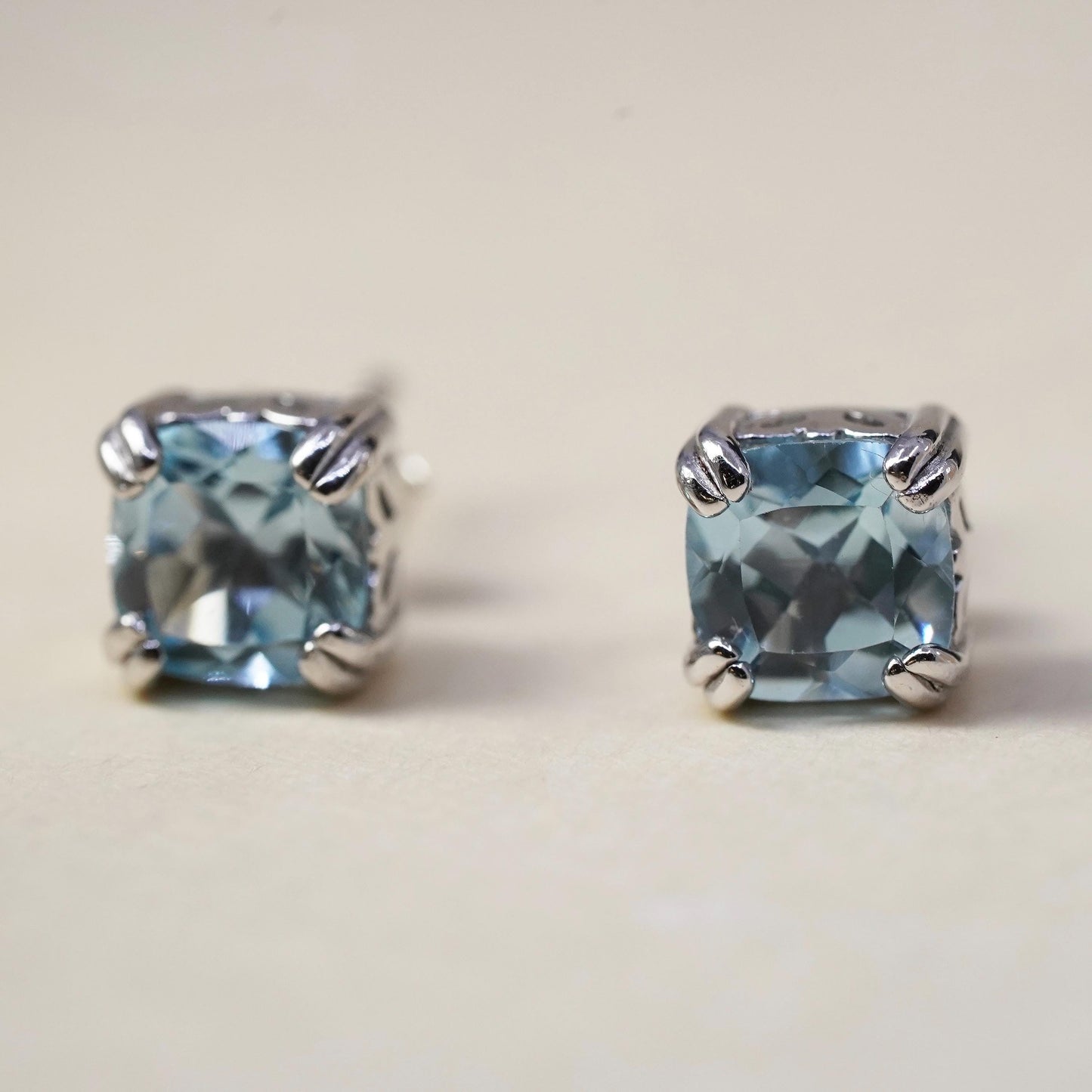 vintage Sterling 925 silver studs earrings with blue crystal