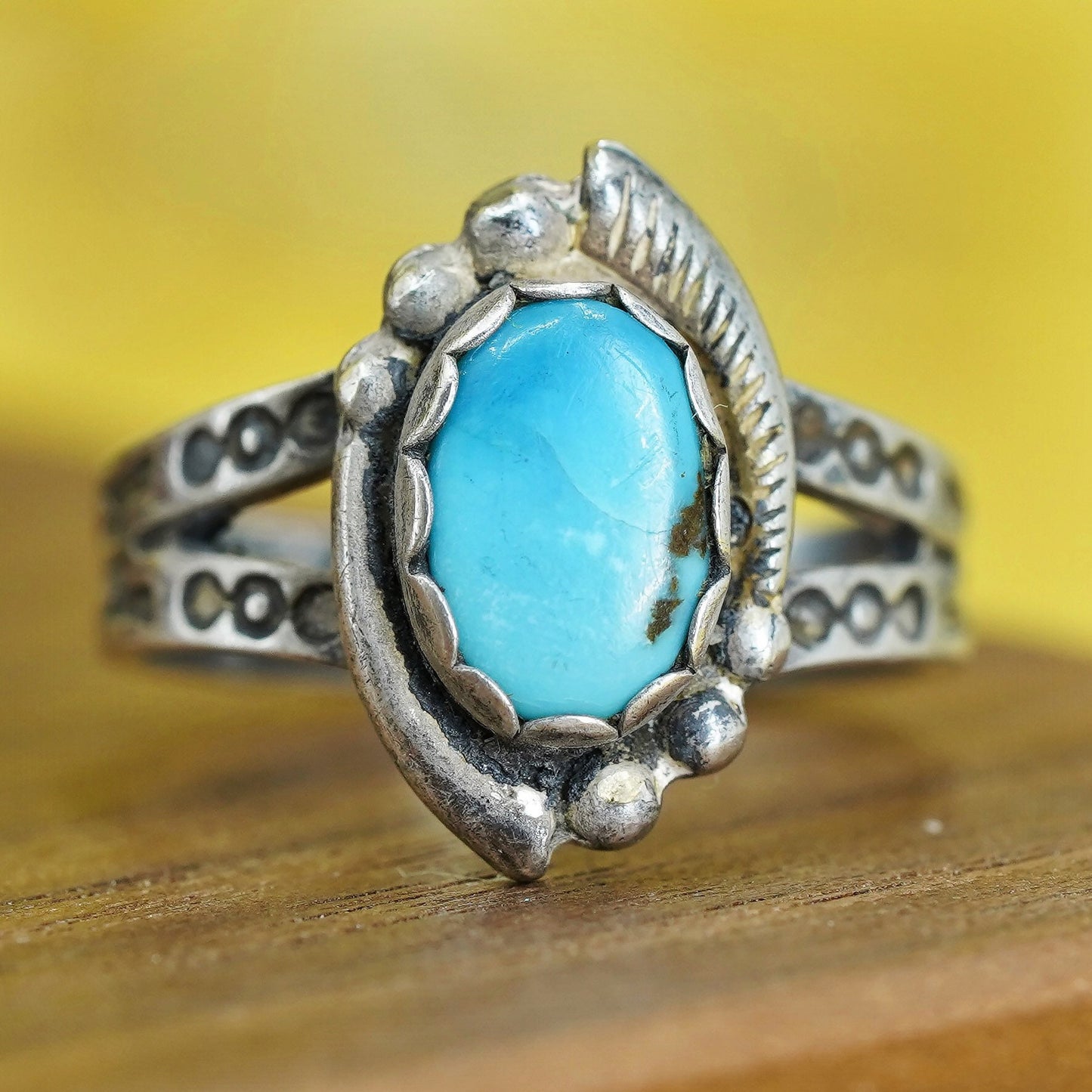 Size 4.25, Native American bell trading post Sterling silver ring, jewelry