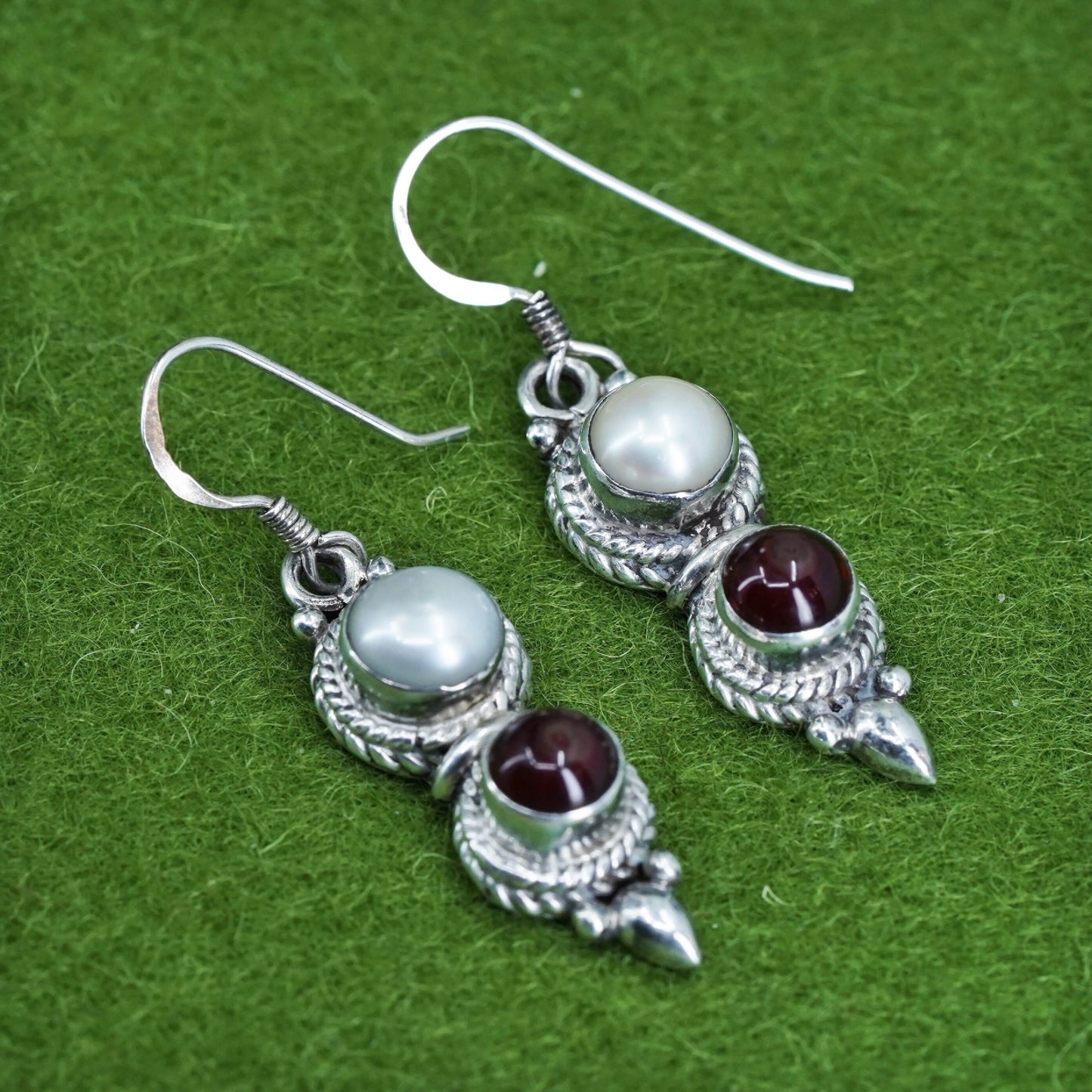 Native American Sterling 925 Silver Handmade earrings with pearl and garnet