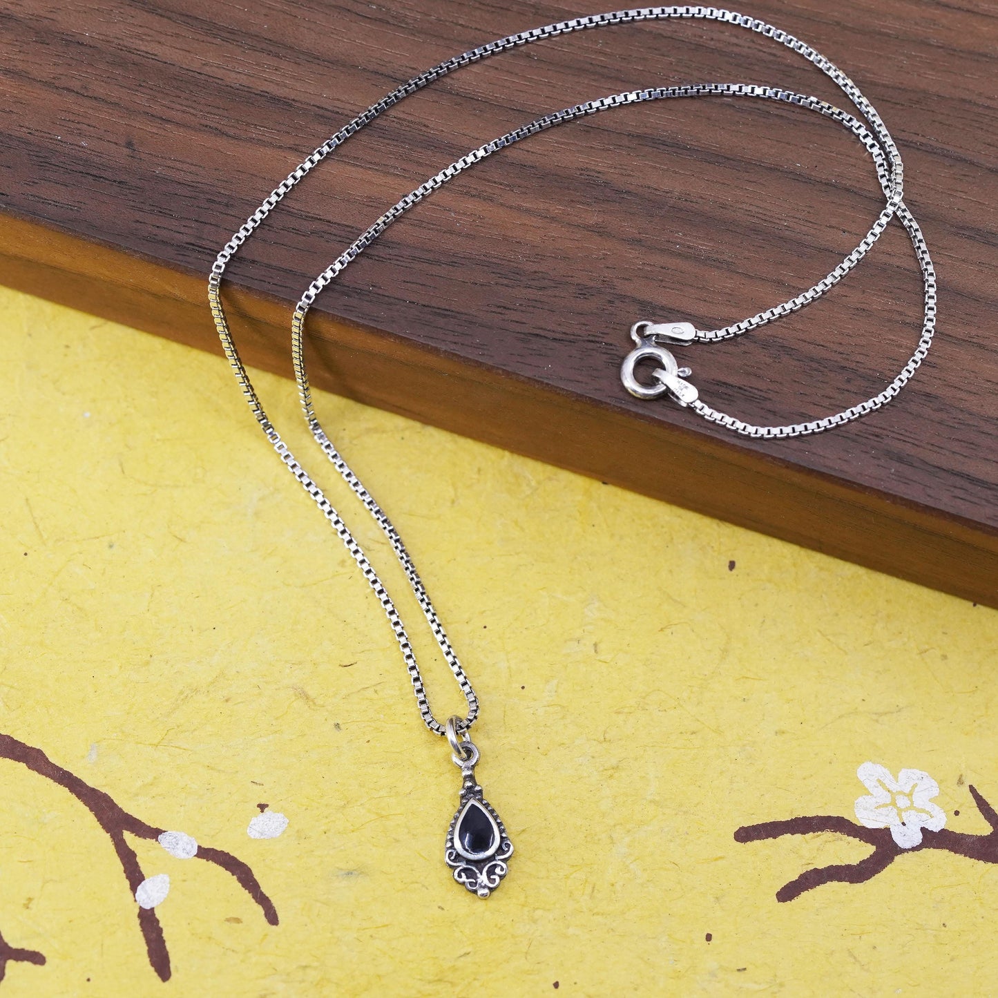 16", vintage Sterling 925 silver box chain necklace with teardrop onyx pendant