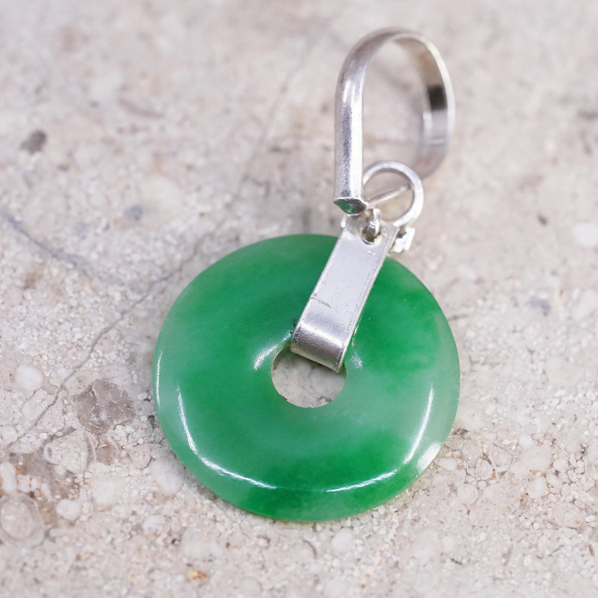 Vintage Sterling silver handmade pendant, 925 circle with jade