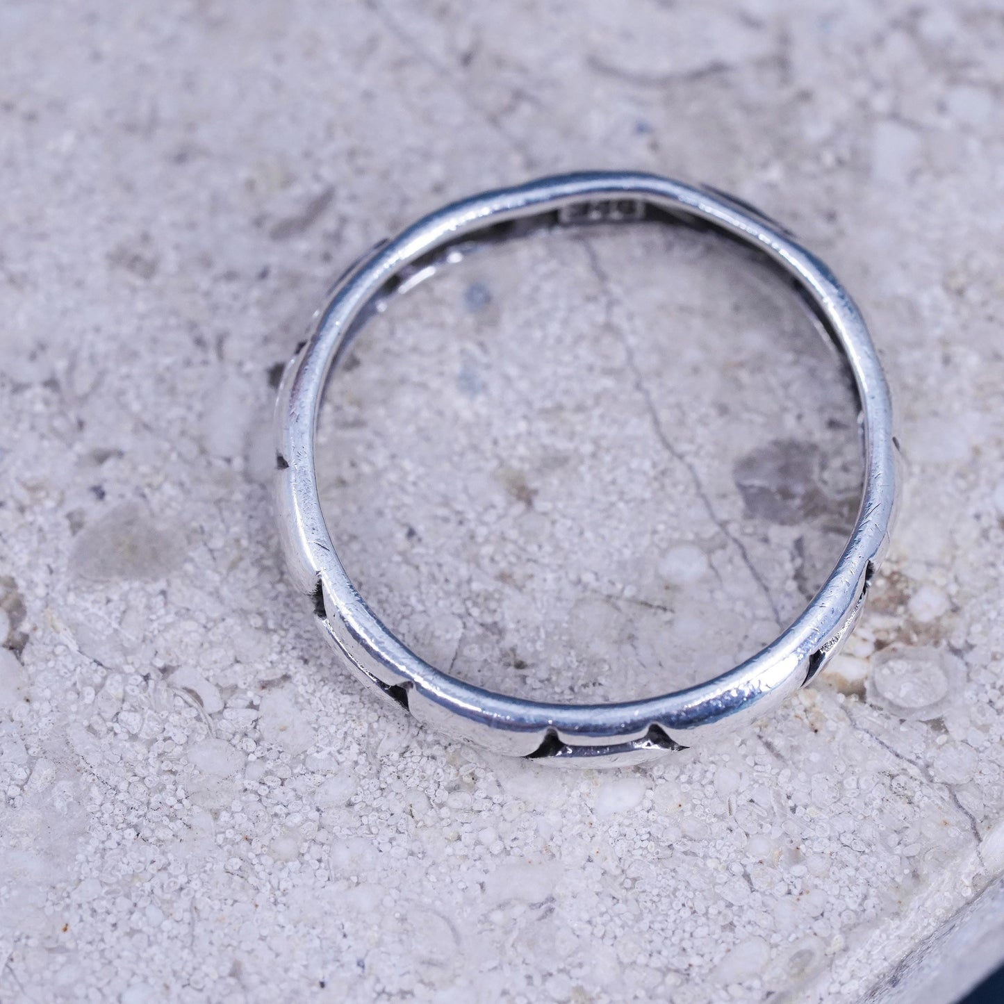 Size 8, vintage Sterling silver ring, southwestern textured 925 stackable band