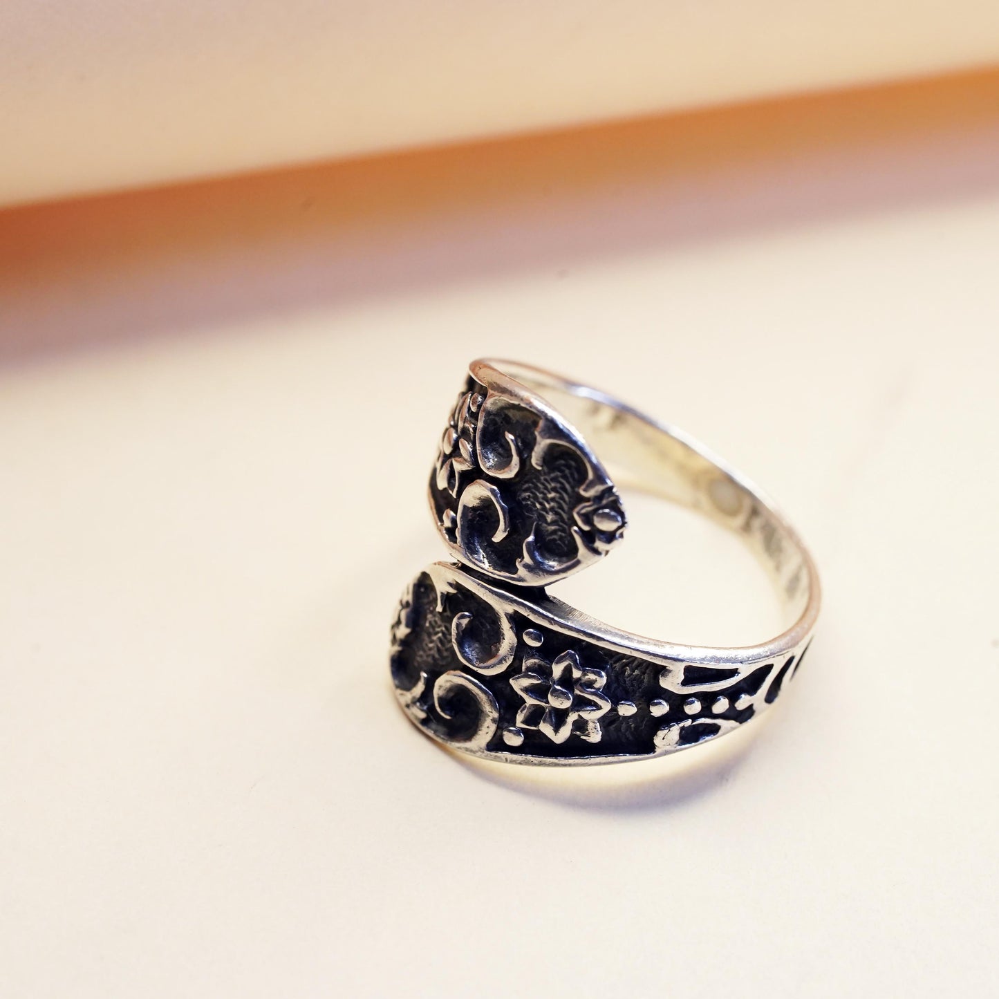 Size 9, vintage signed Sterling silver handmade ring, 925 flower relief band