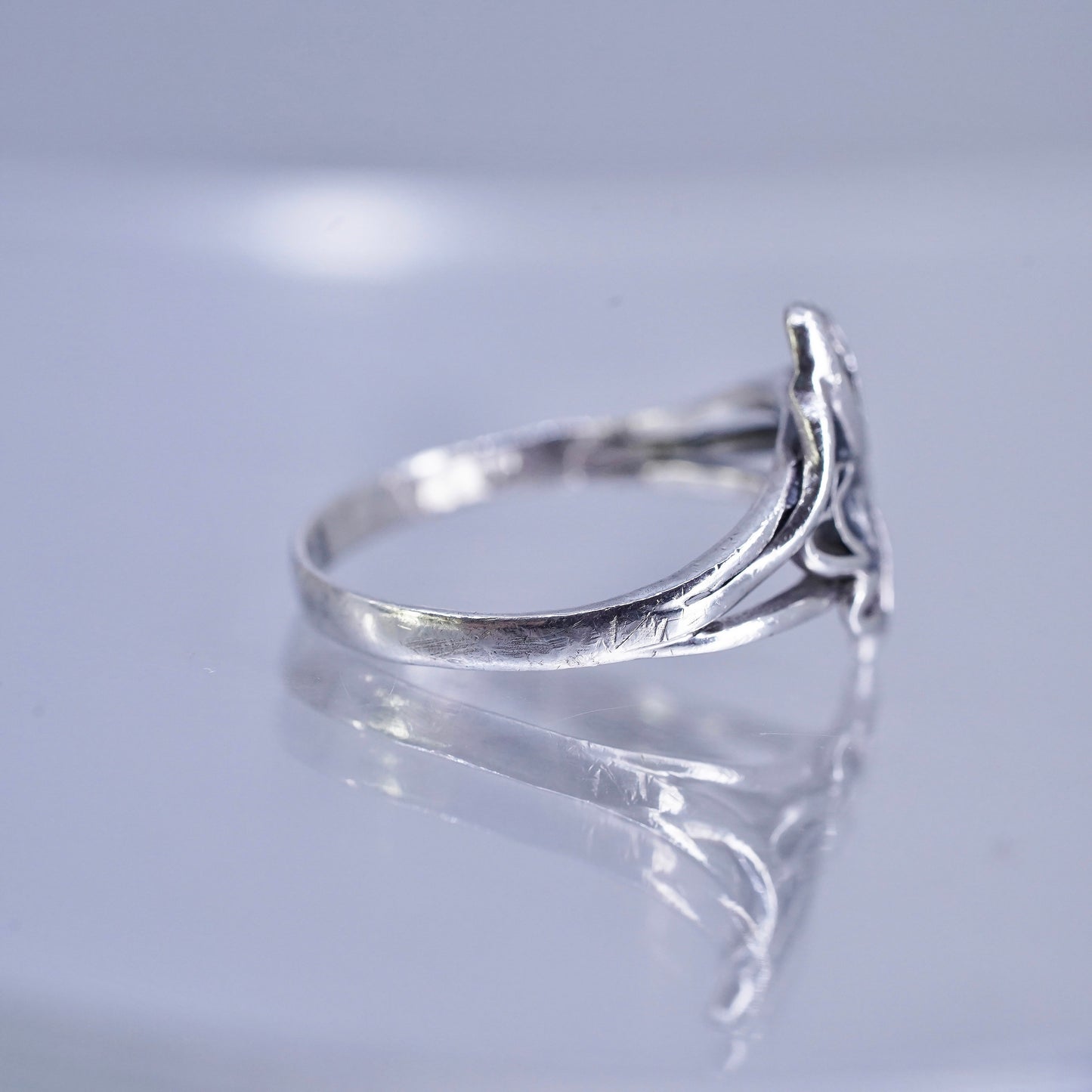 Size 7.5, southwestern Sterling 925 silver wedding ring, heart stackable band