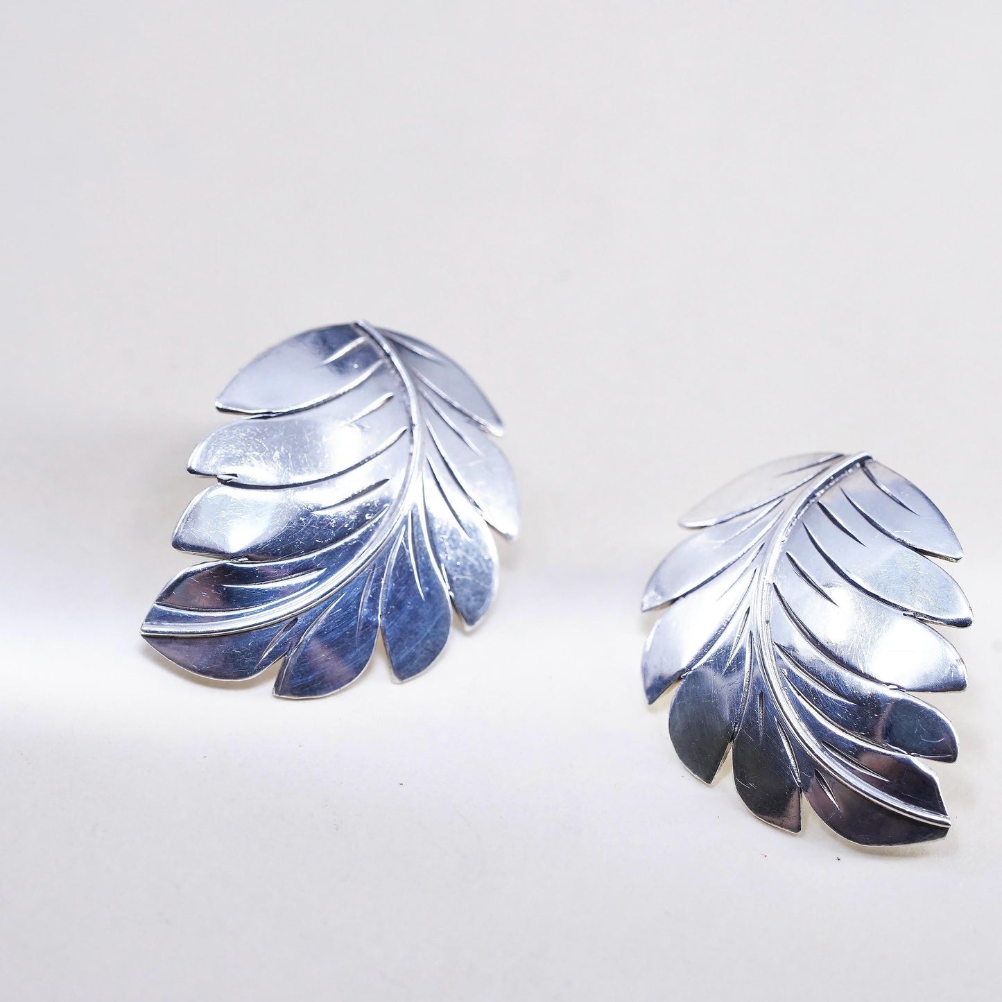 VTG Native American Morningstar sterling 925 silver earrings, curved leaf studs