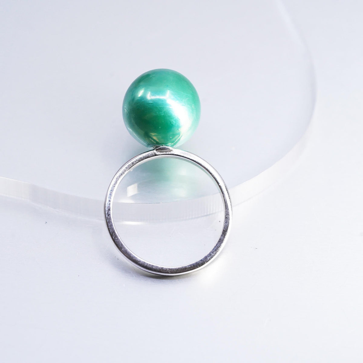 Size 7.25, vintage Sterling 925 silver handmade ring with solitaire green blue pearl, stamped 925