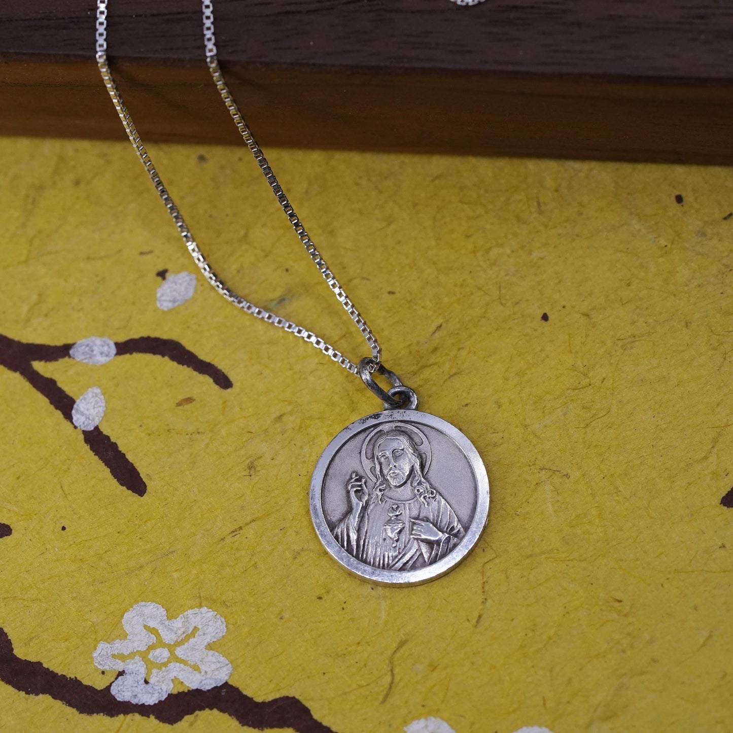 Sterling silver pendant, 925 box chain with double sided Jesus Virgo Carmelo