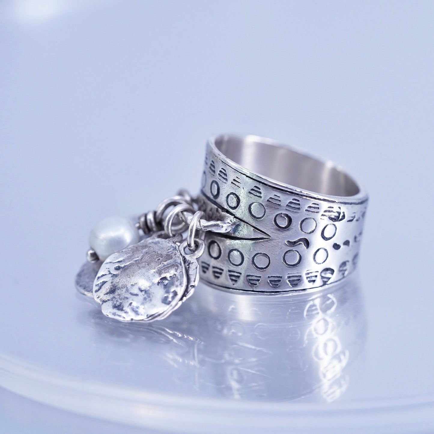Size 7.5, Silpada R1902 925 Sterling Silver Pearl Stamped Coin Cha Cha Ring