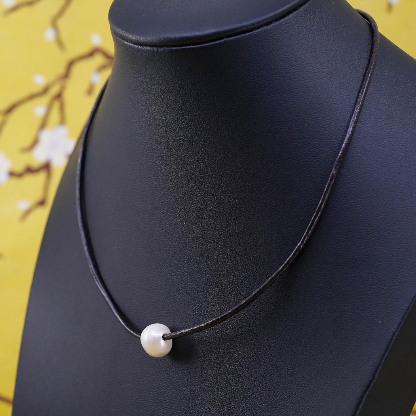 15”, Sterling 925 silver handmade necklace, pearl pendant black leather chain