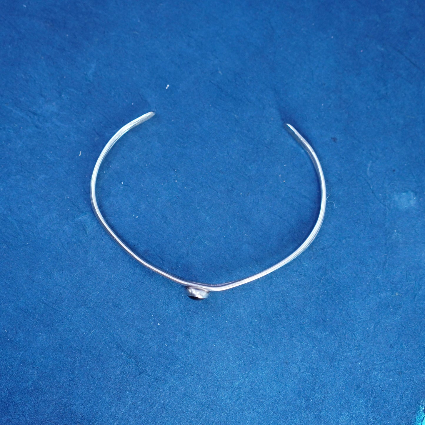 6.5”, Native American Sterling silver handmade bracelet, 925 cuff onyx inlay