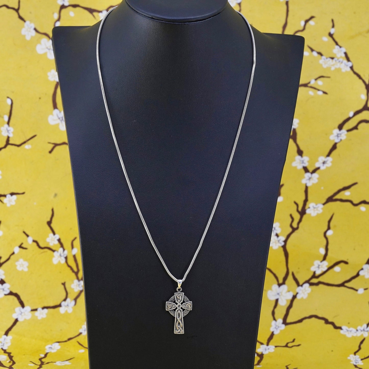20”, Vintage Sterling silver pendant, 925 irish Celtic cross with snake chain