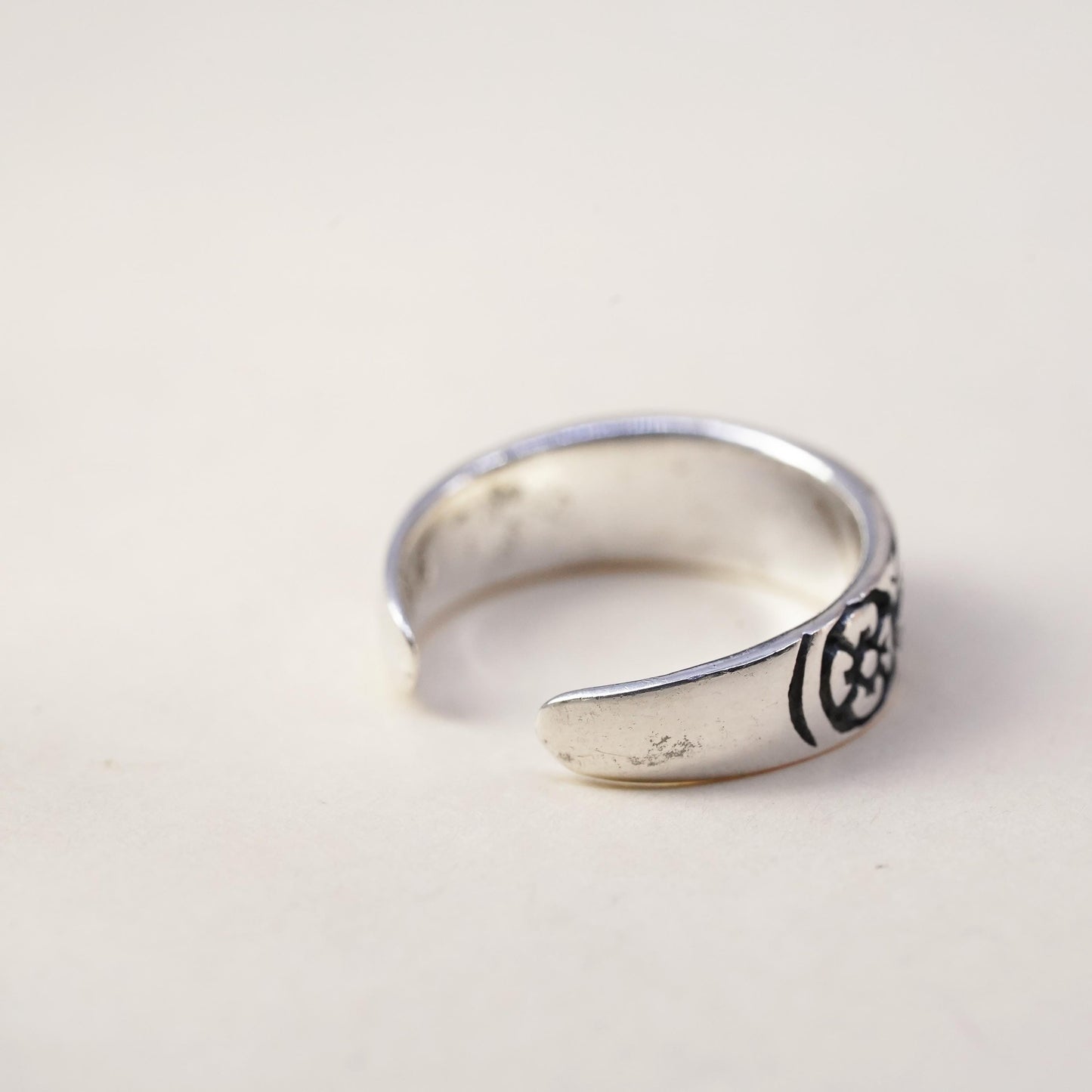 Size 2.75, vintage Sterling silver handmade ring, 925 filigree band with flower