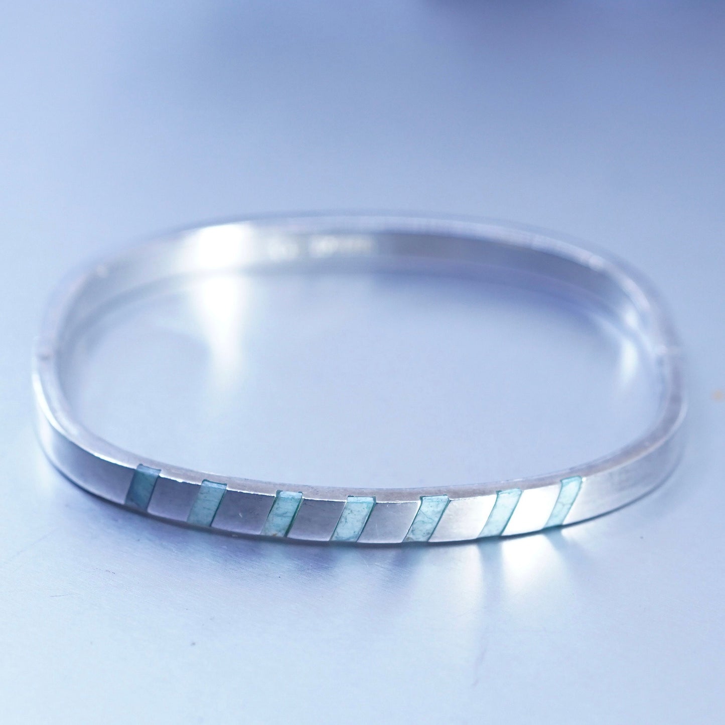 6.75”, Mexico Sterling 925 silver bracelet, hinged bangle with turquoise inlay