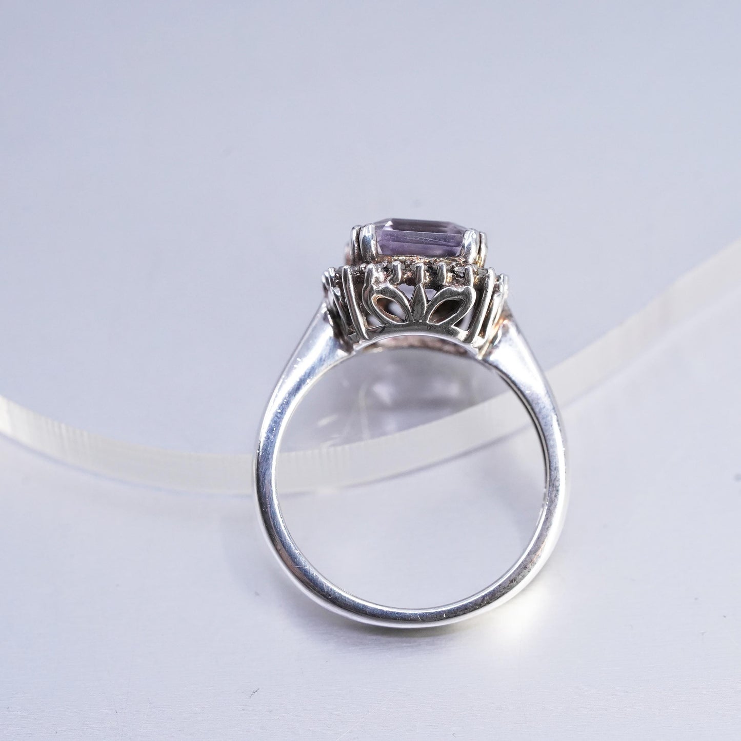 Size 6, VTG Sterling 925 silver ring w/ square emerald cut amethyst cluster cz