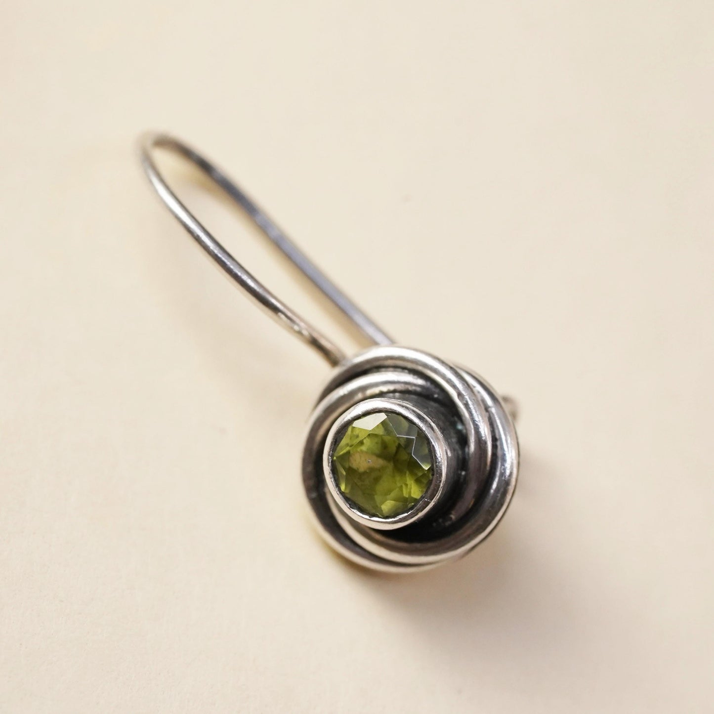 Fashion sterling silver single earring, 925 silver dangle with peridot