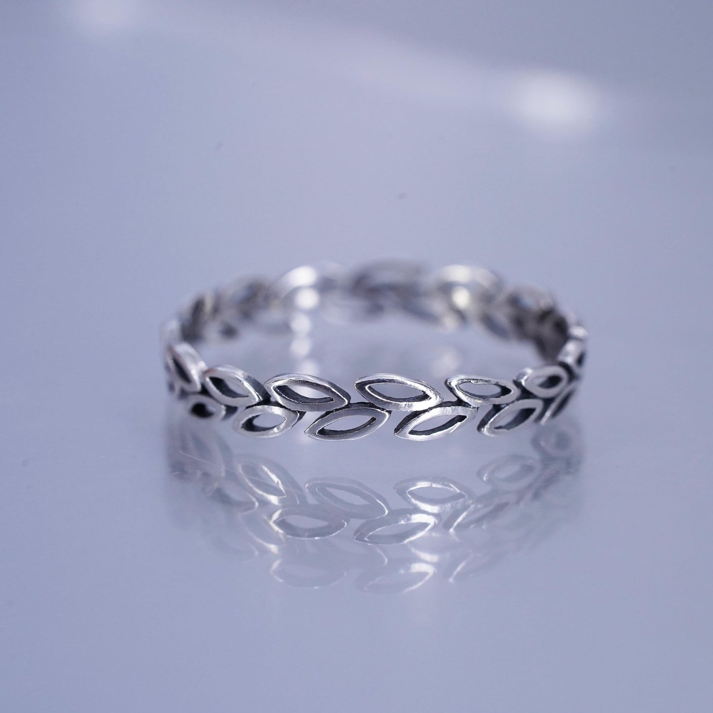 Size 10.5, vintage Sterling 925 silver handmade leaves band ring