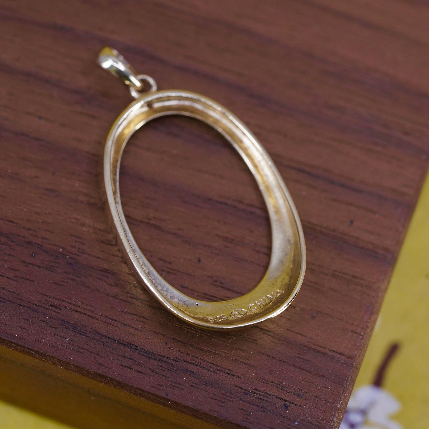 Vintage gold plated sterling silver pendant, 925 oval with genuine diamond