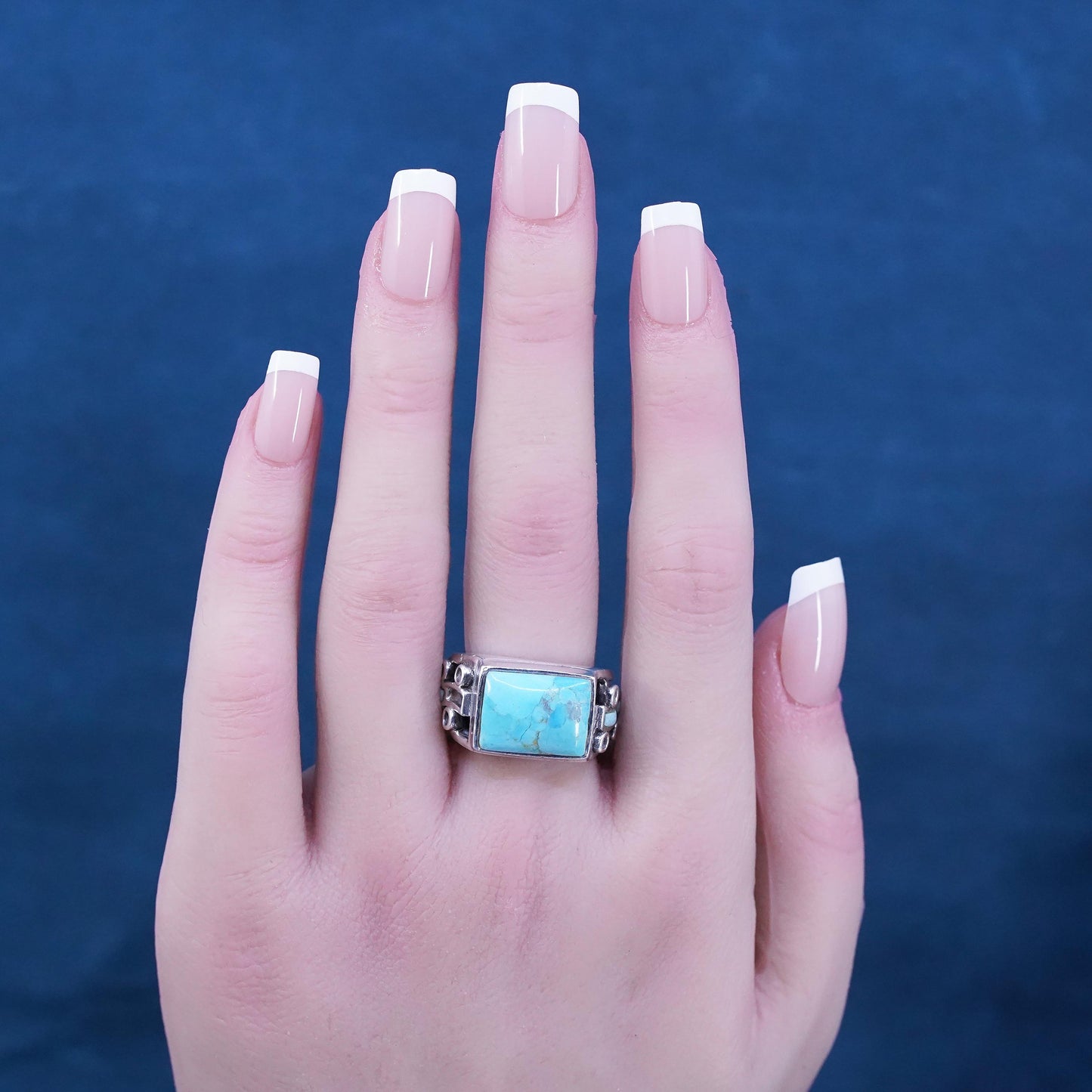 Size 7, vintage Sterling 925 silver handmade ring with turquoise