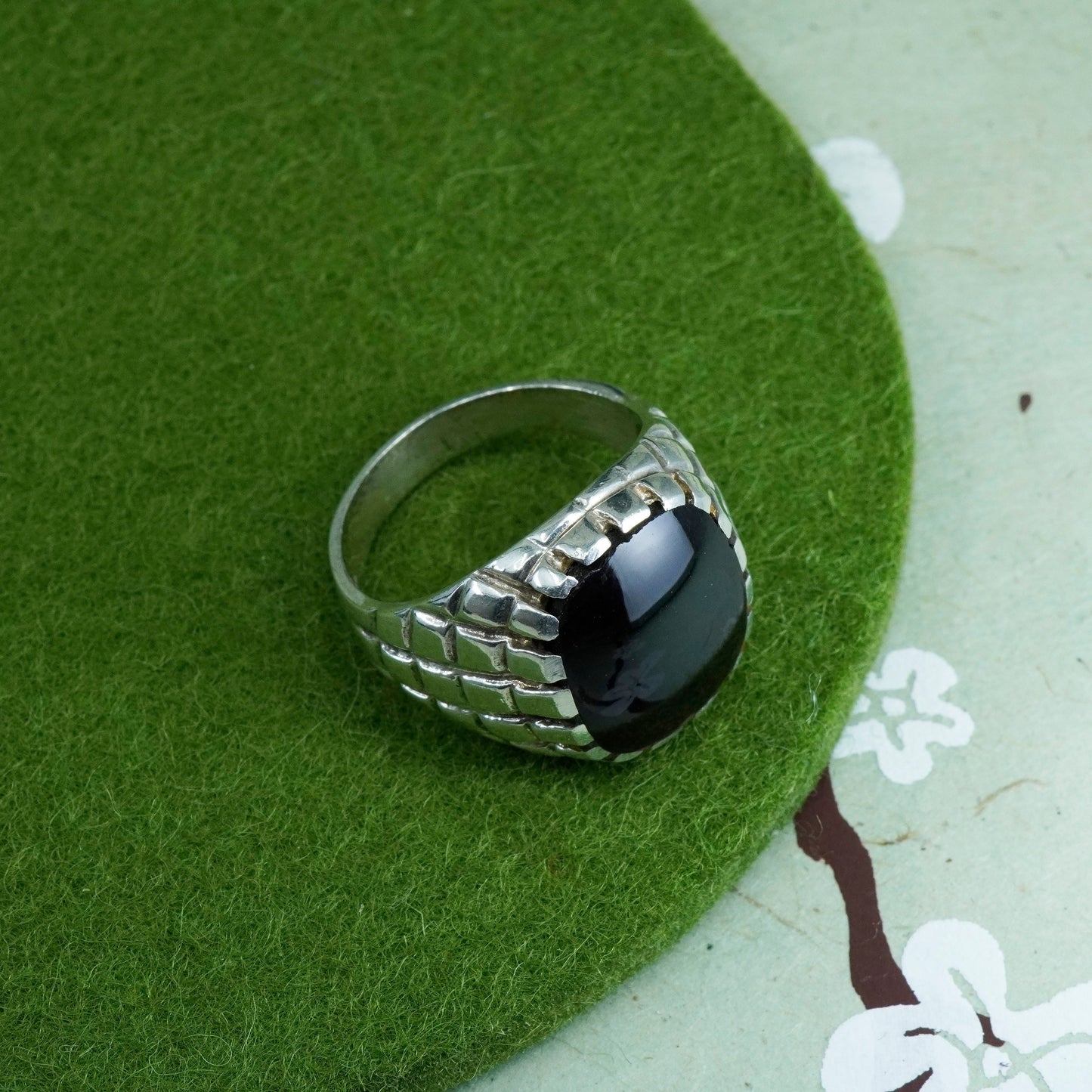 Size 8.5, vintage Sterling 925 silver handmade statement ring with onyx