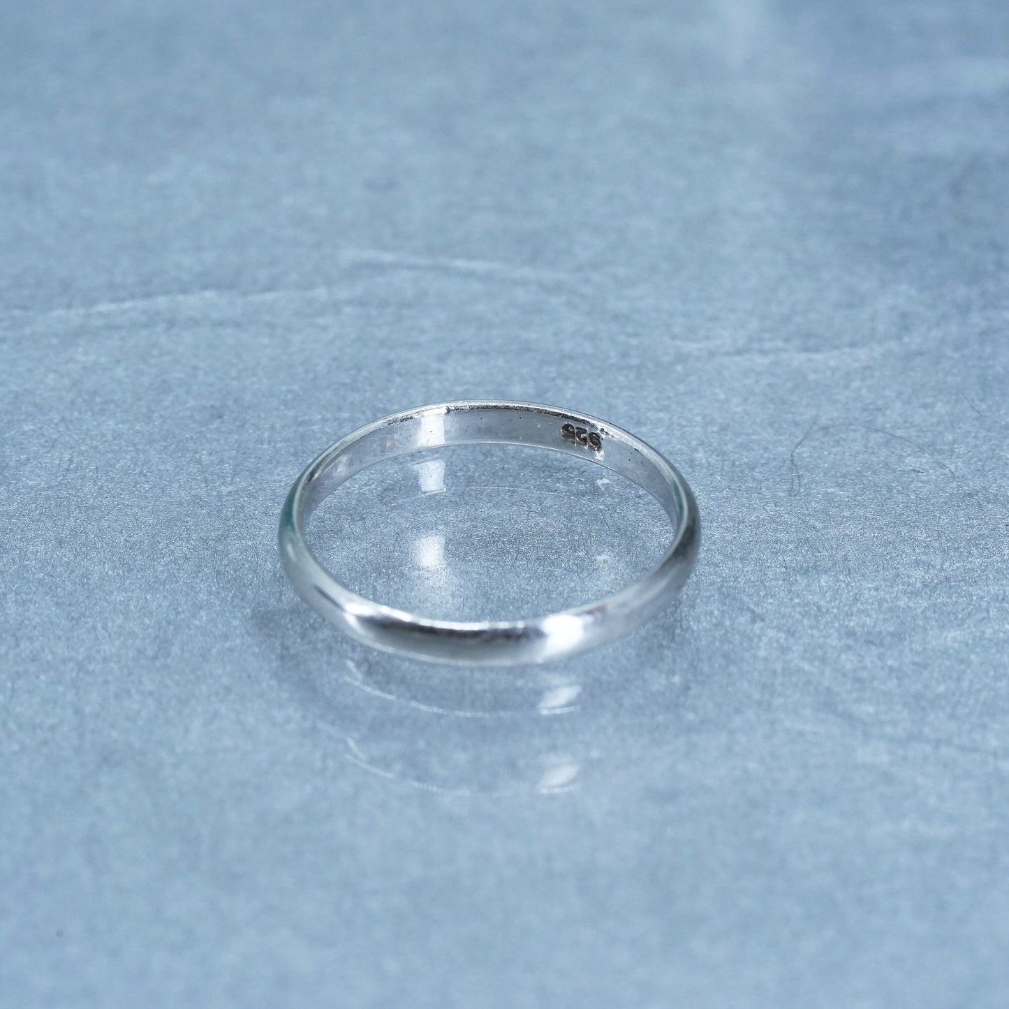 Size 7, vintage southwestern Sterling 925 silver wedding ring, band