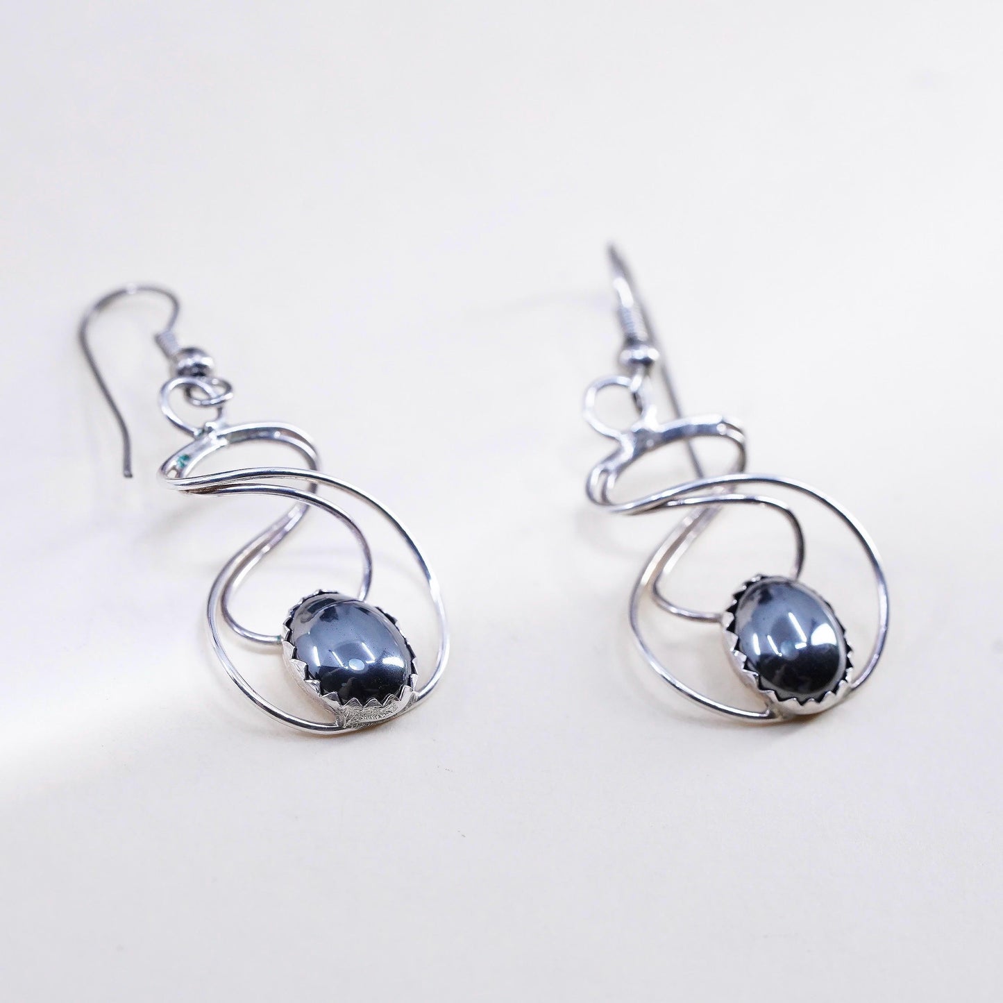 VTG Southwestern Sterling silver earrings, twisted 925 wired dangles hematite