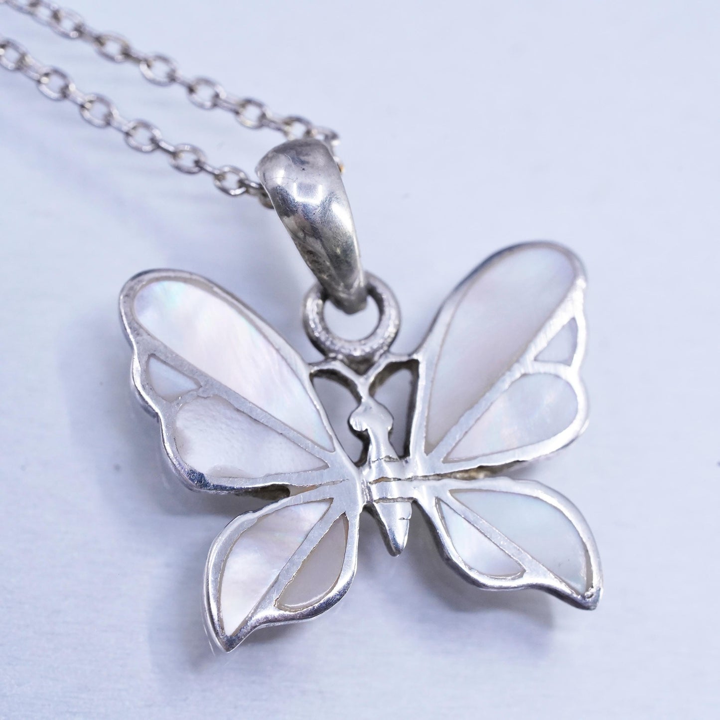 18", Sterling 925 silver circle necklace mother of pearl butterfly pendant