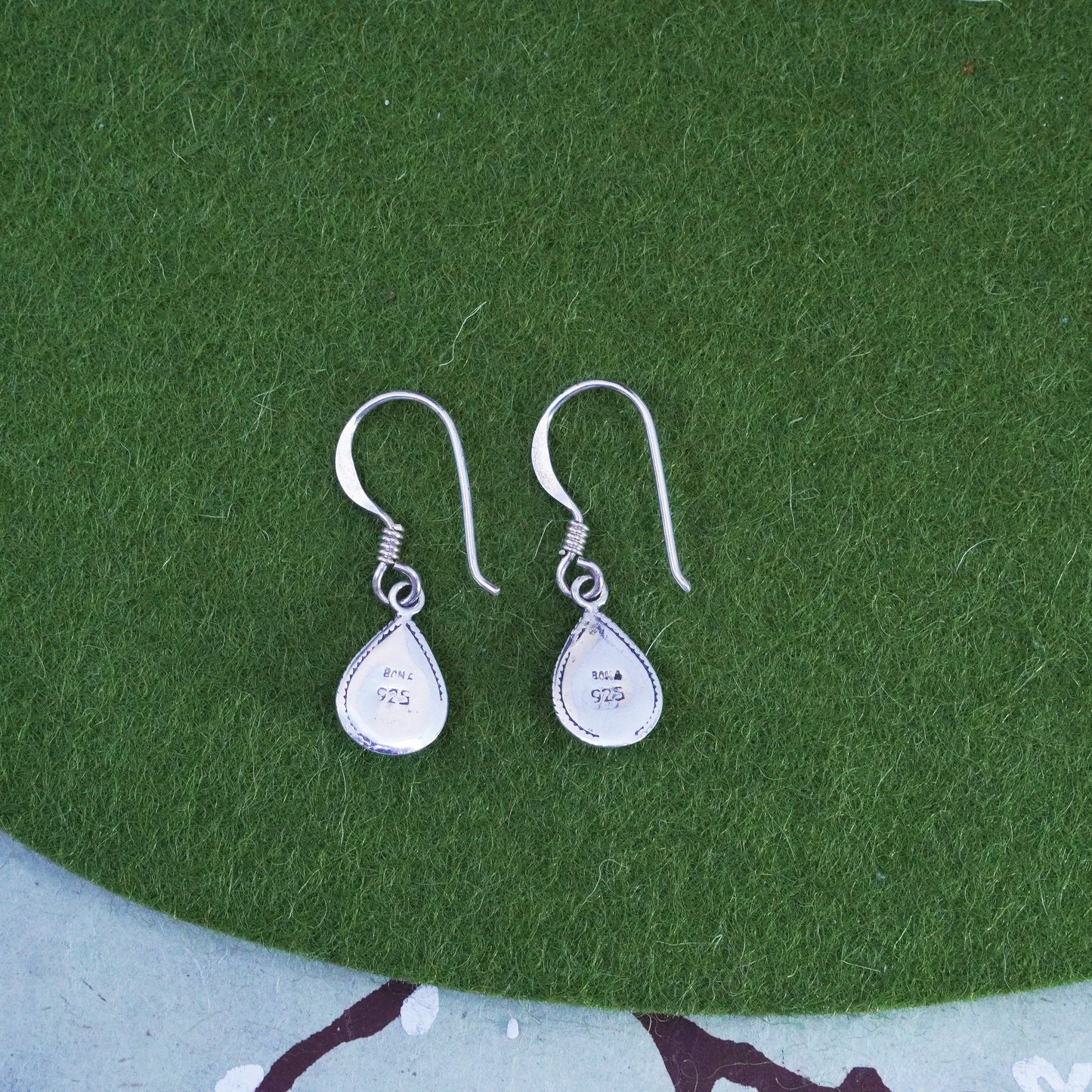 Vintage Sterling 925 Silver Handmade teardrop earrings with lapis lazuli