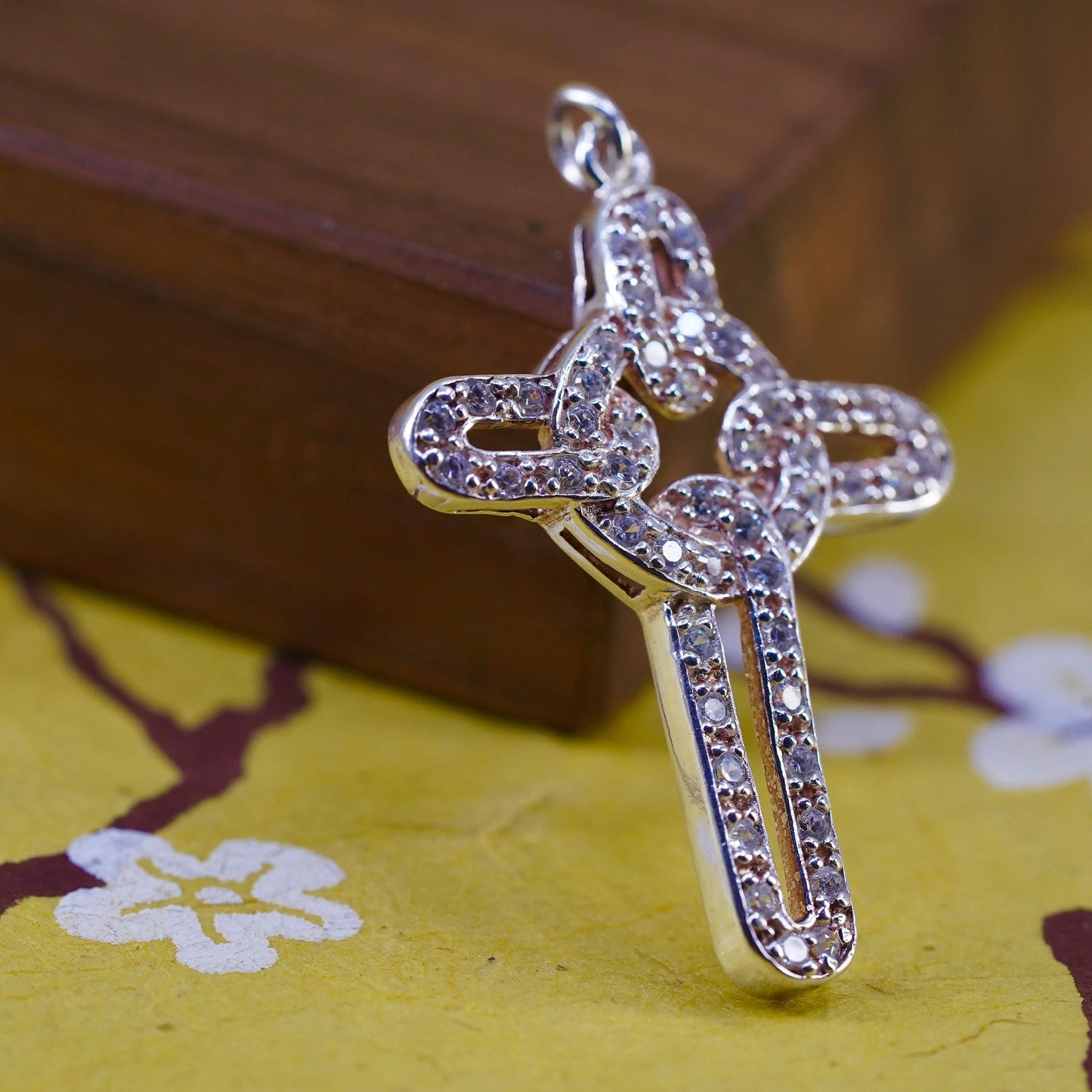 Vintage Sterling silver pendant, 925 cross with cluster cz