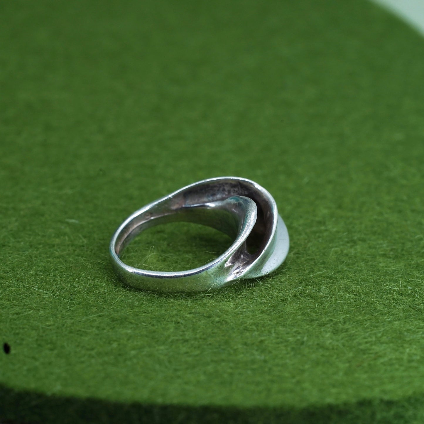 Size 5.75, vintage sterling silver handmade statement ring, 925 leaf band