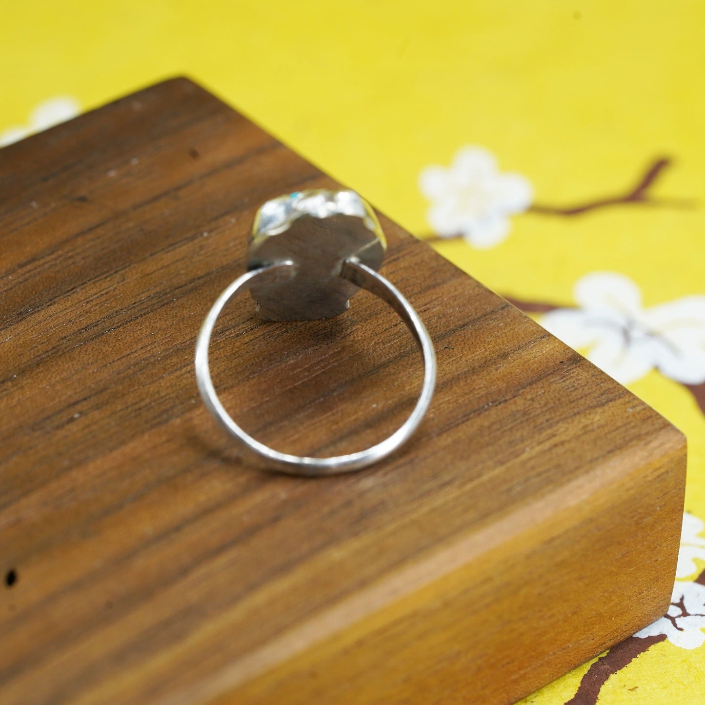Size 8, vintage southwestern Sterling 925 silver handmade ring with turquoise