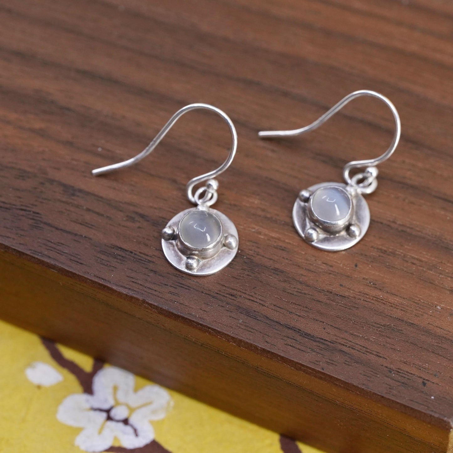 Vintage Sterling 925 silver handmade earrings with white cat's eye beads